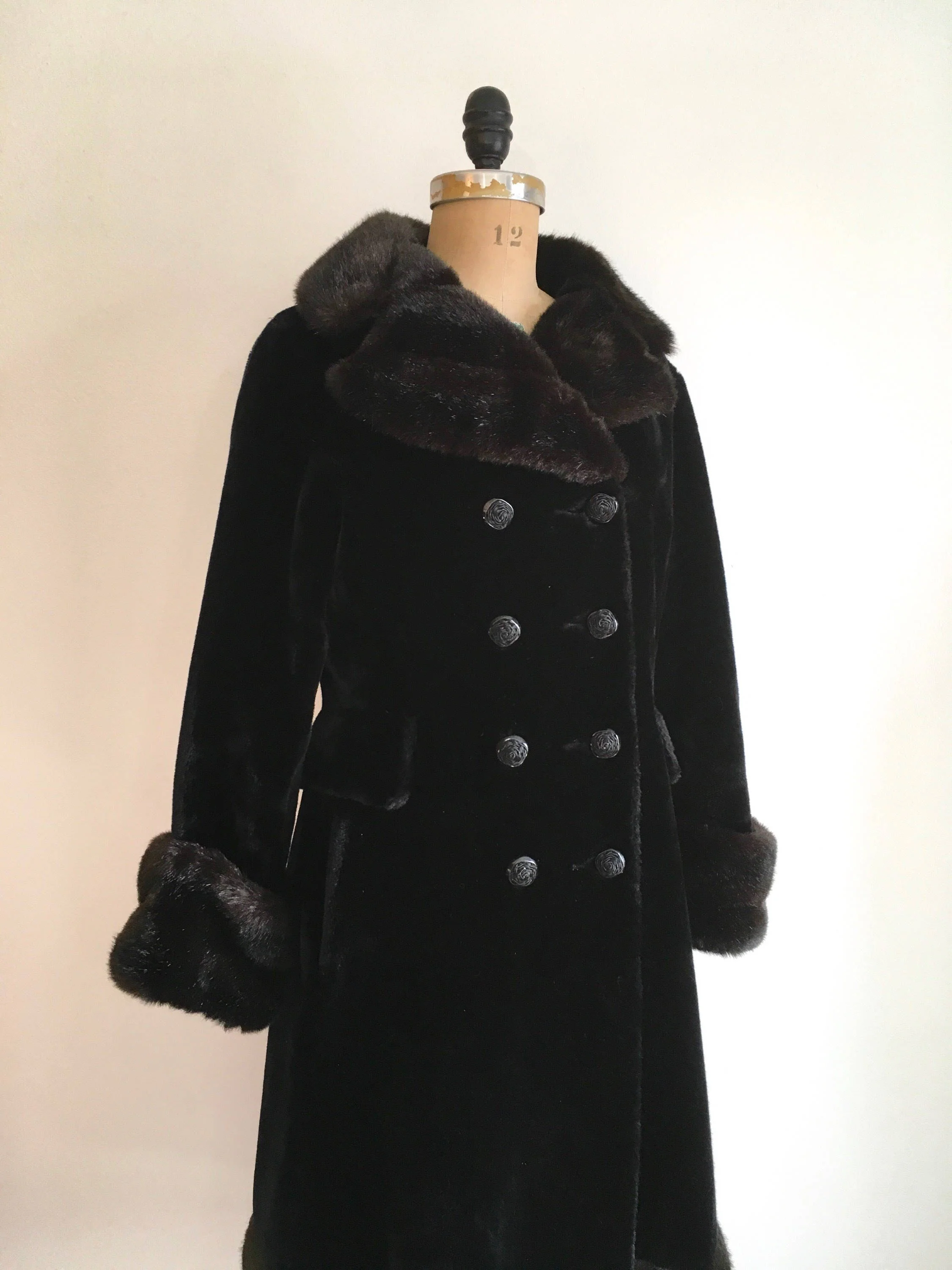 70's Faux Fur Russian Princess Coat by Marquise Borgazia Sportowne - Image 4