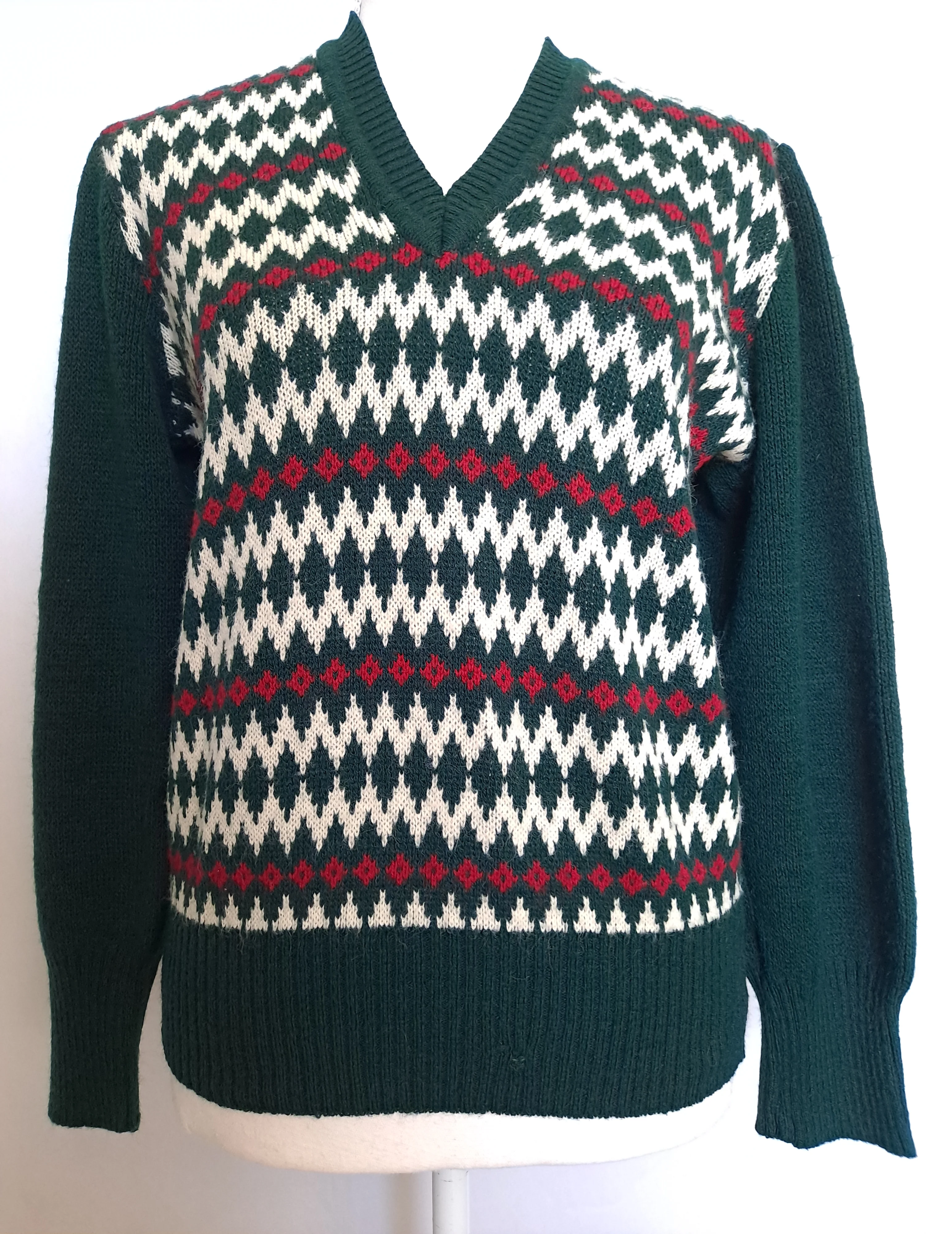 70s Festive Green White And Red Christmas Sweater - Image 3
