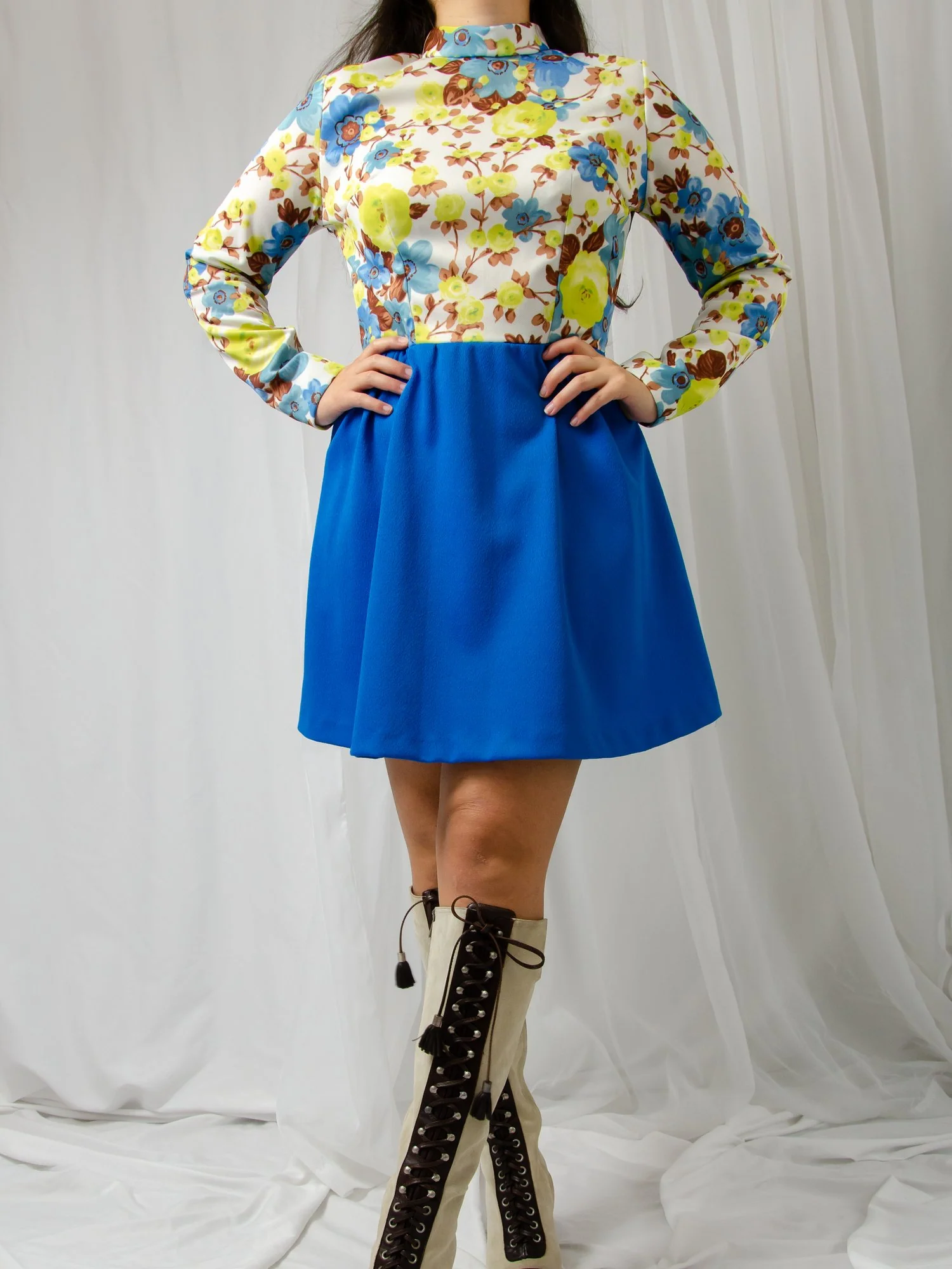 70s Floral Mock Neck Mini Dress - Image 5