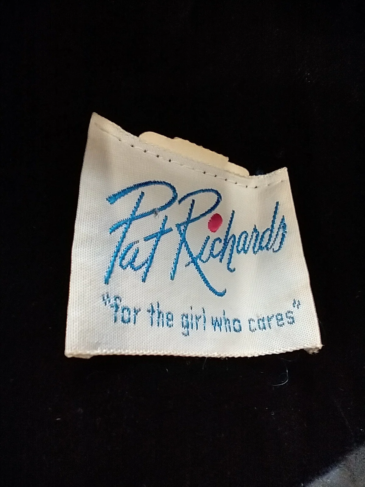 70s For The Girl Who Cares Velvet Evening Coat By Pat Richards - Image 3