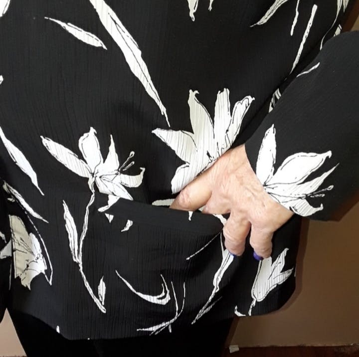 80's Crepe Floral Blazer Top by G.W. Div Graff - Image 3