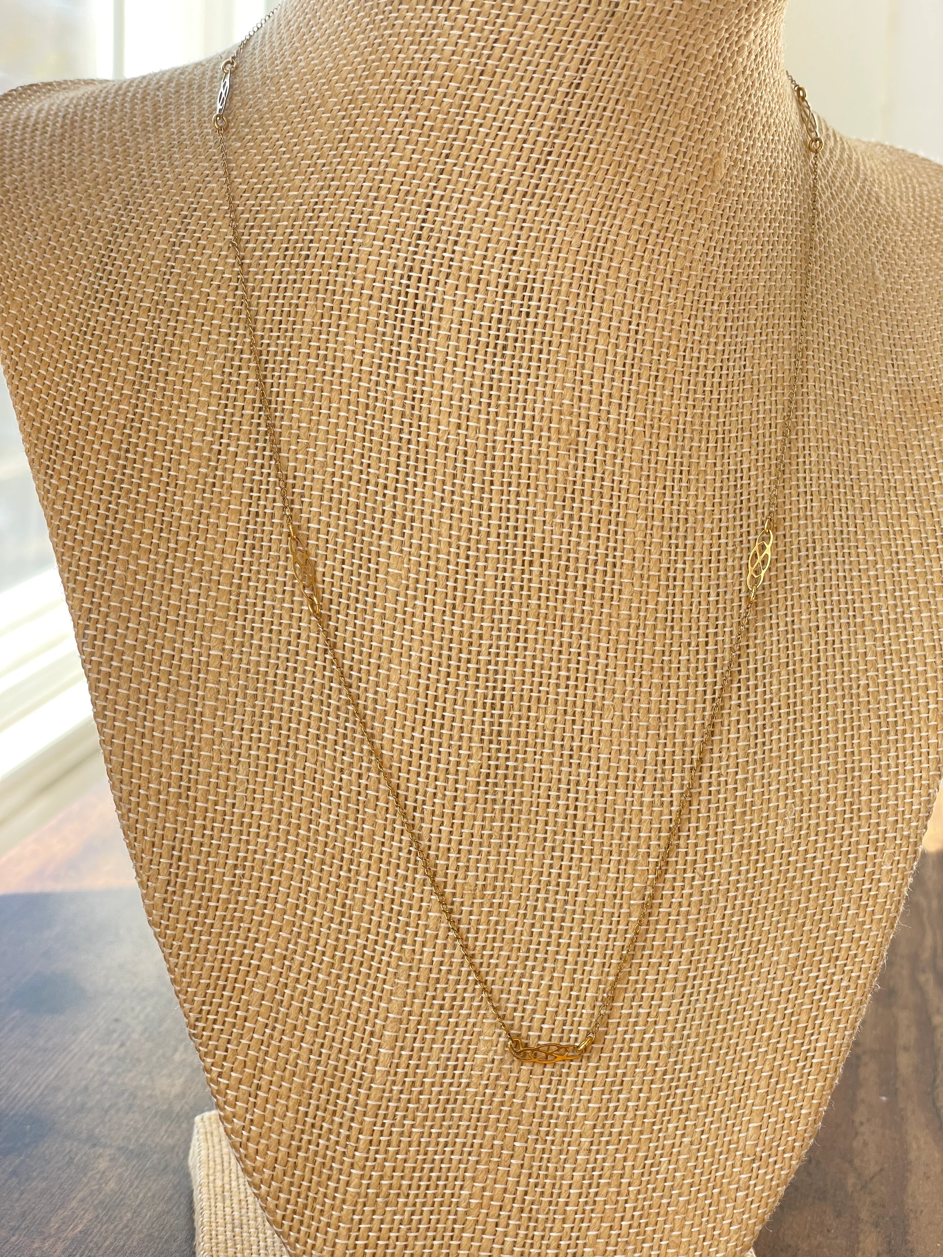 70s Gold Filled Chain With Accents By A & Z Chain Company - Image 9