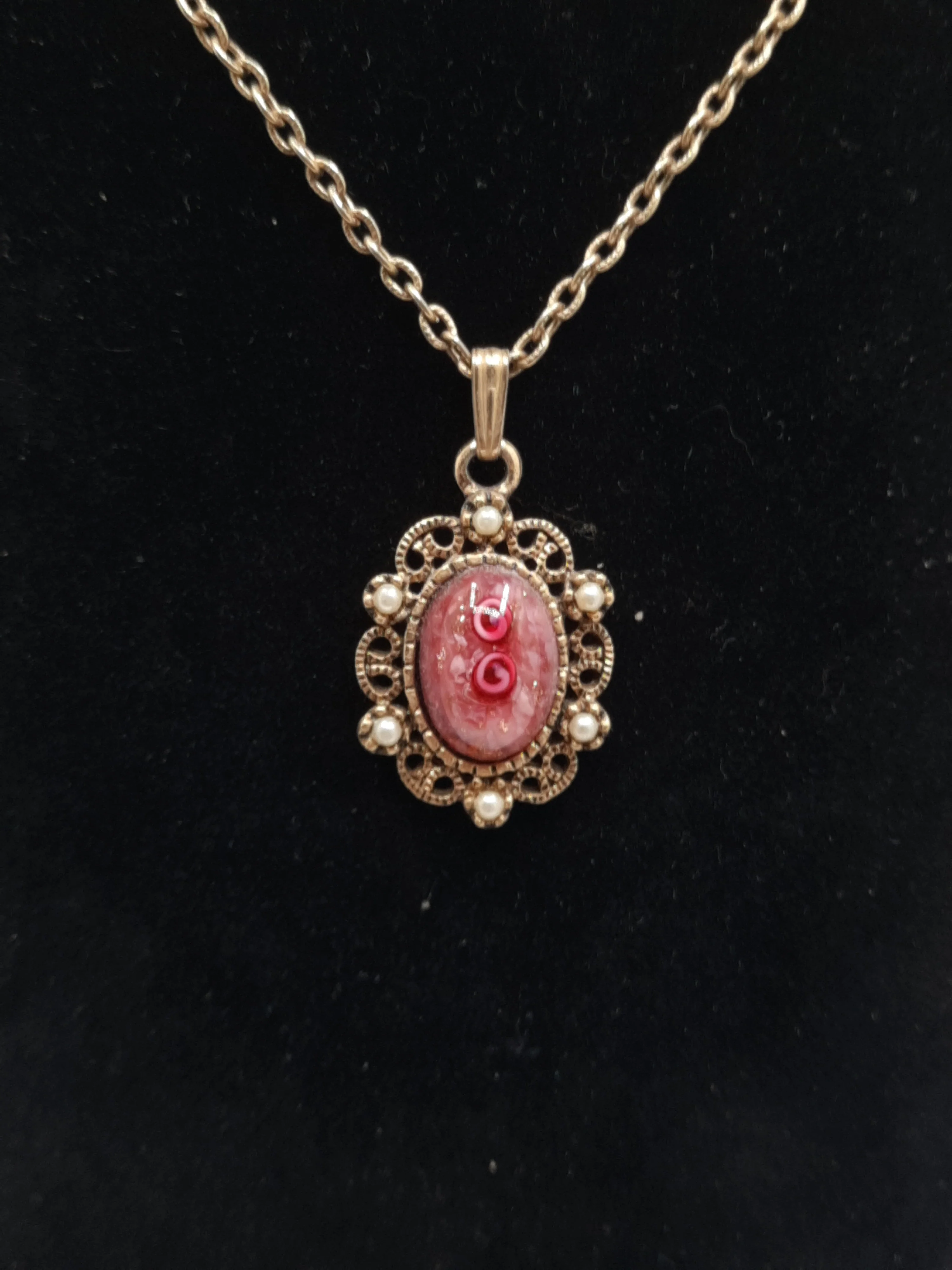 70s Gold Plated Glass Rose Pendant Necklace By Sarah Coventry - Image 3