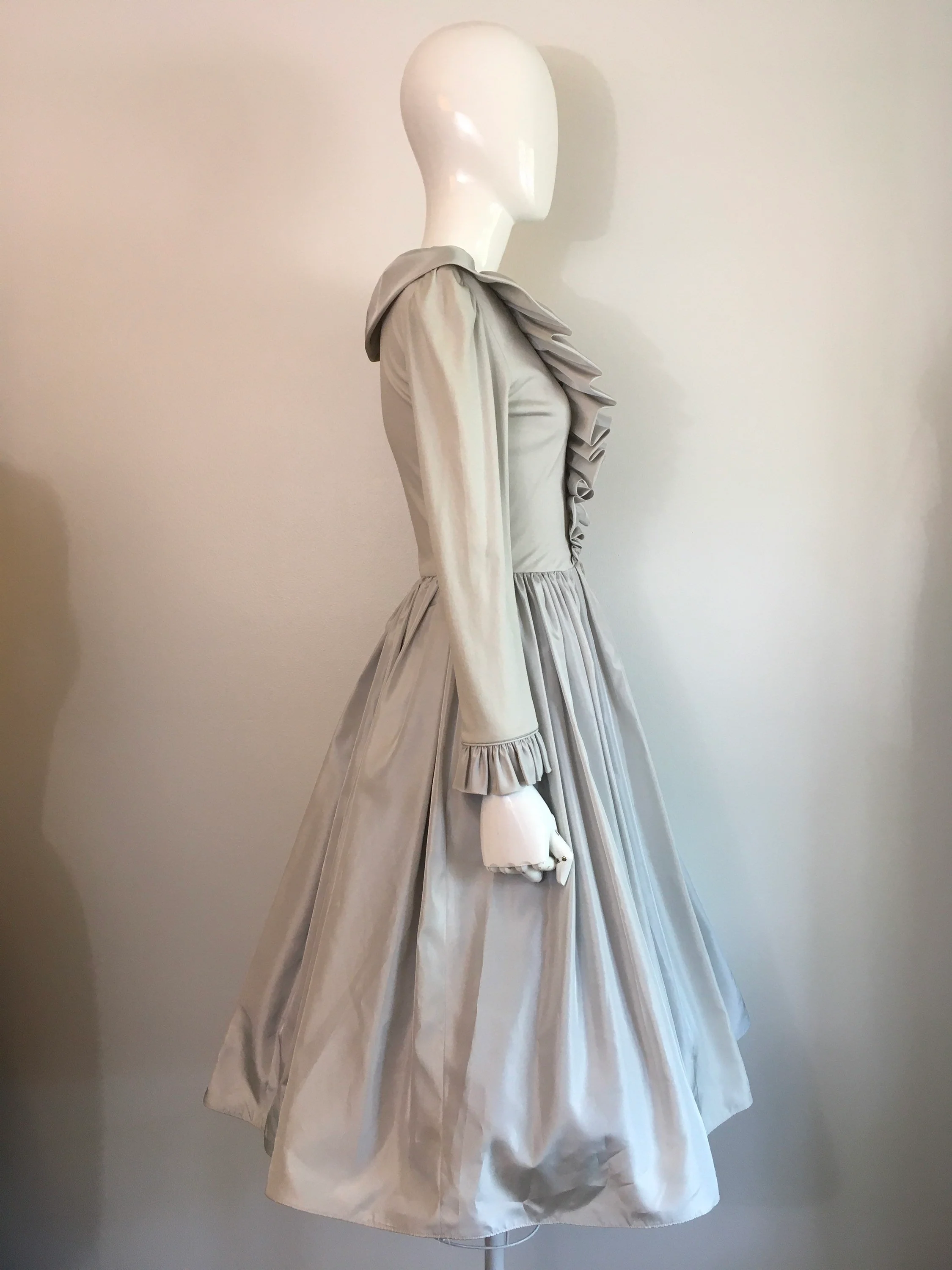 70's Gray Ruffled Collar Party Dress by Jeri New York - Image 3