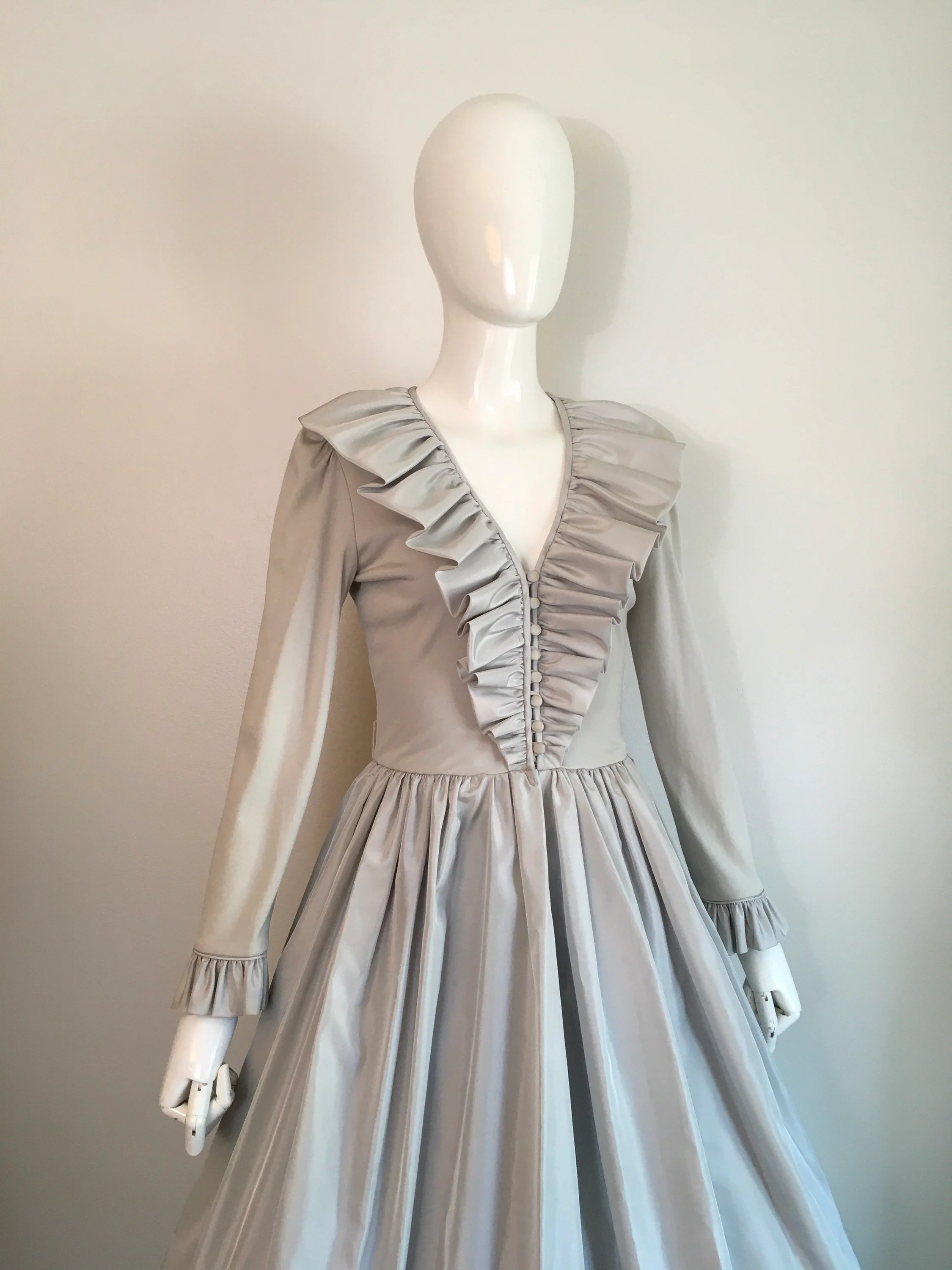70's Gray Ruffled Collar Party Dress by Jeri New York - Image 4