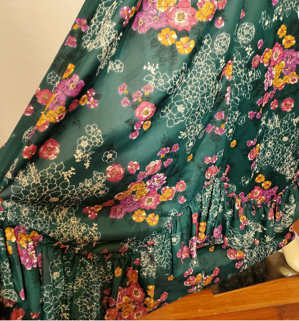 70s Green Floral Gown With Waist Ties And Ruffle Skirt - Image 3