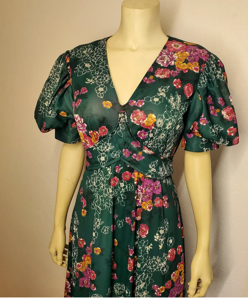 70s Green Floral Gown With Waist Ties And Ruffle Skirt - Image 4