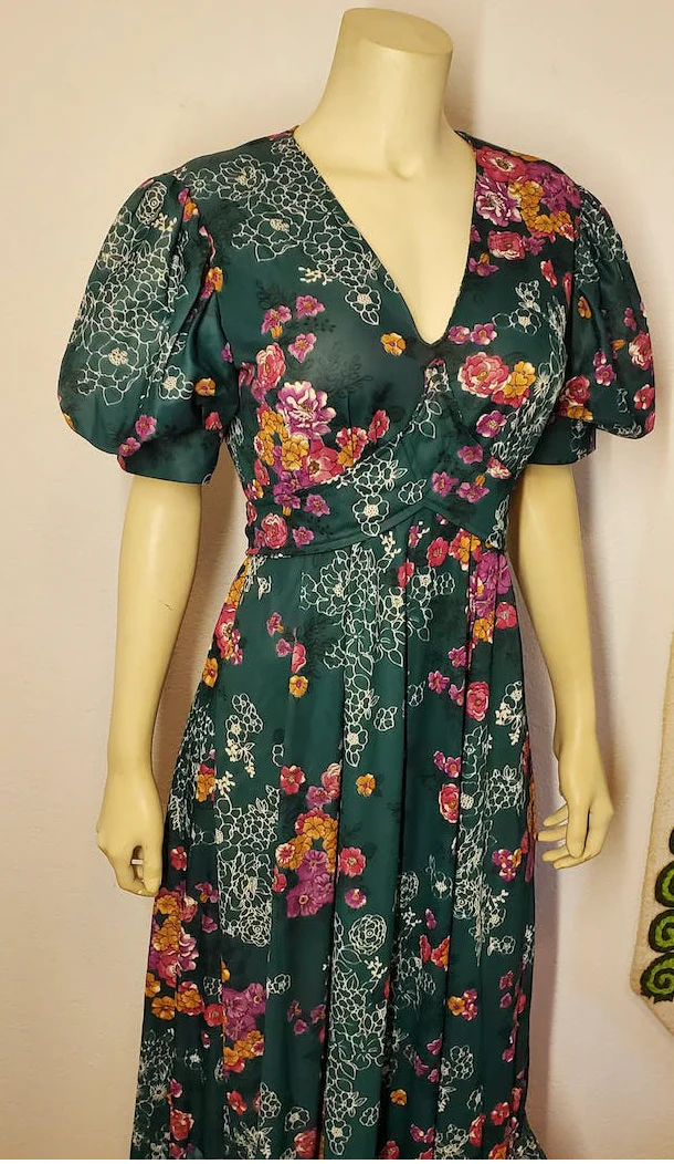 70s Green Floral Gown With Waist Ties And Ruffle Skirt - Image 5