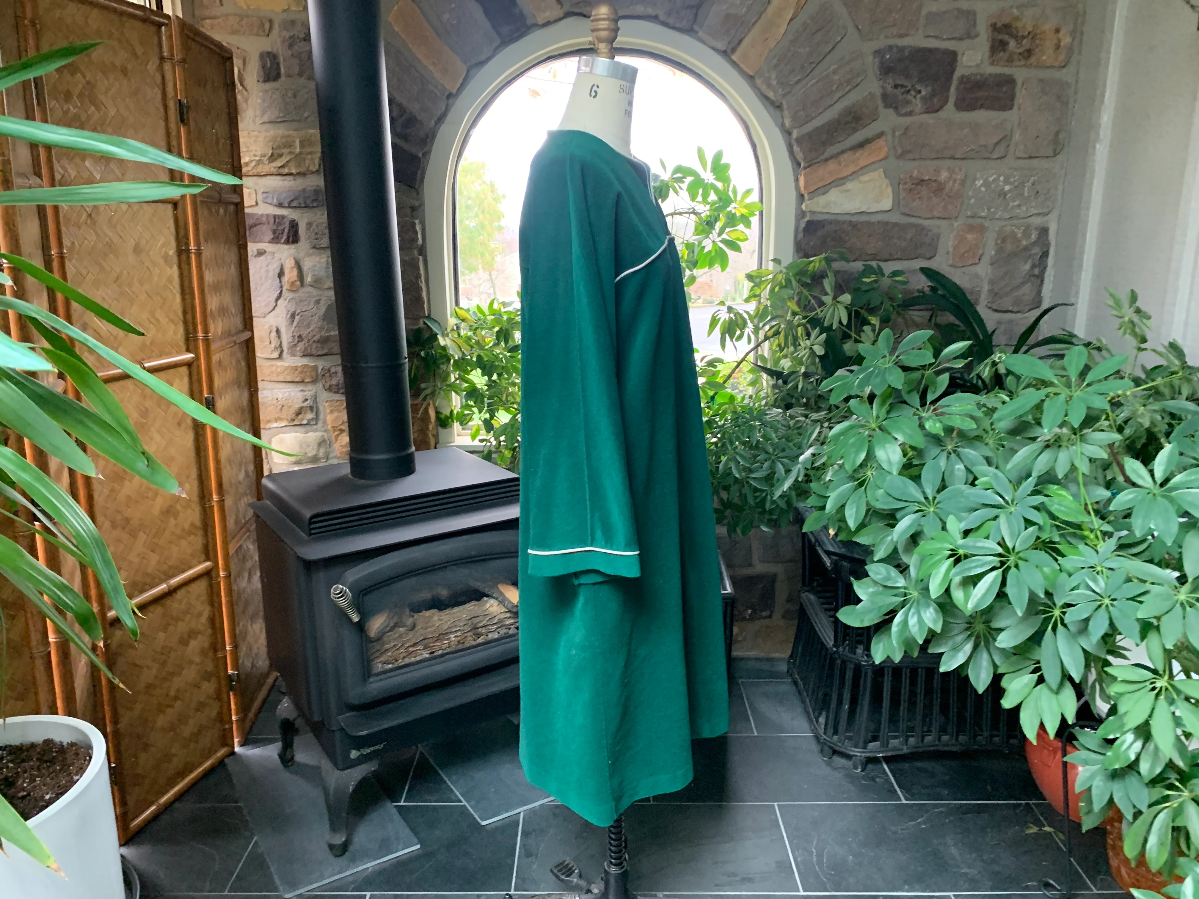 70s Green Velour White Satin Piping Zipper Front Robe By Vanity Fair - Image 8
