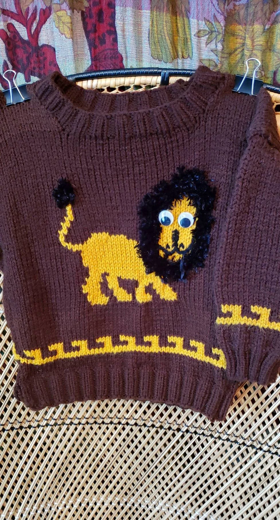 70s Hand Knit Lion Sweater with Googly Eyes Kids Lg - Image 5