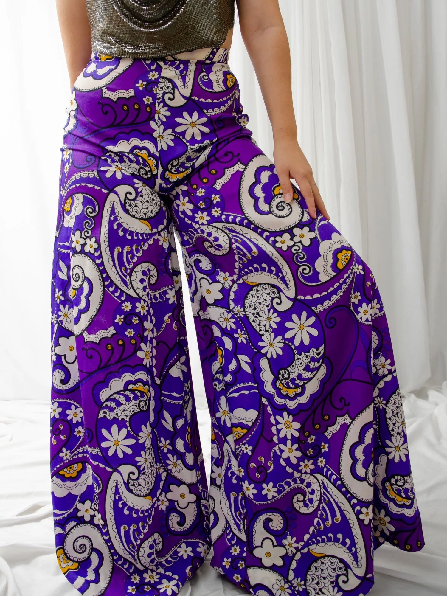 70s High-rise Psychedelic Disco Flares - Image 3