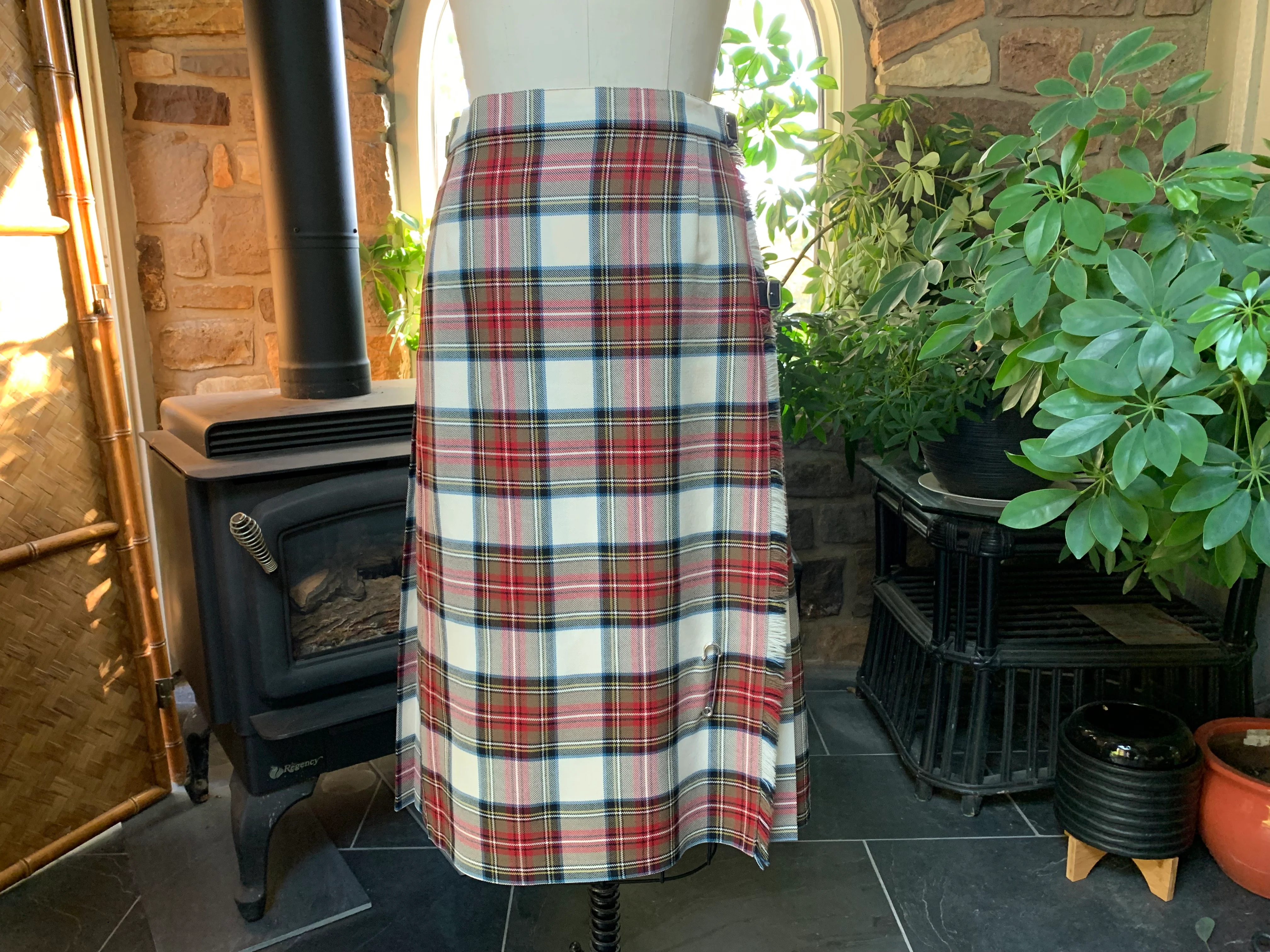 70s Ivory And Red Tartan Plaid Kilt Skirt Kilt Pin By D Mcarthur - Image 3