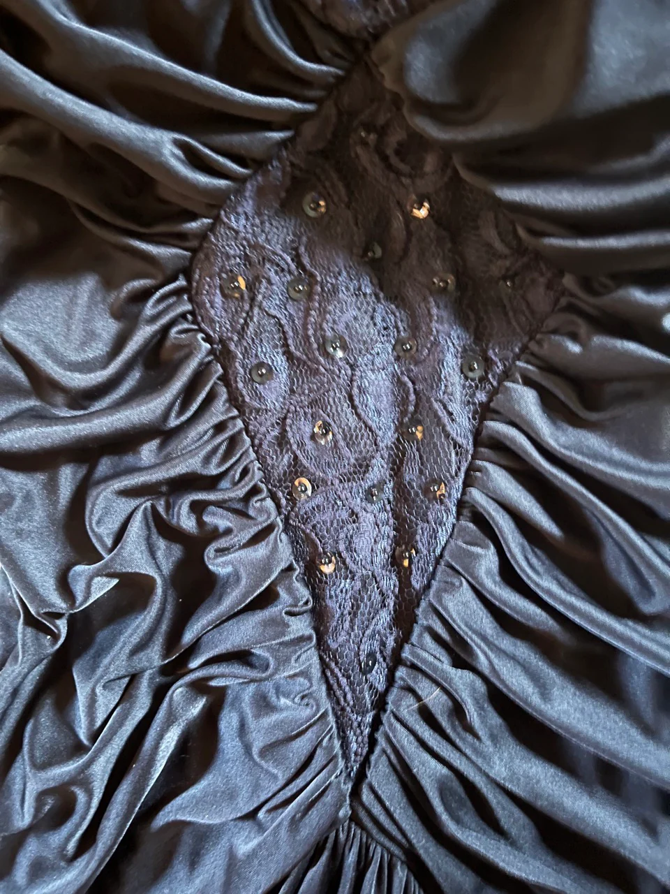 70s Lace Ruched Stretchy Body Hugging High Low Dress - Image 3