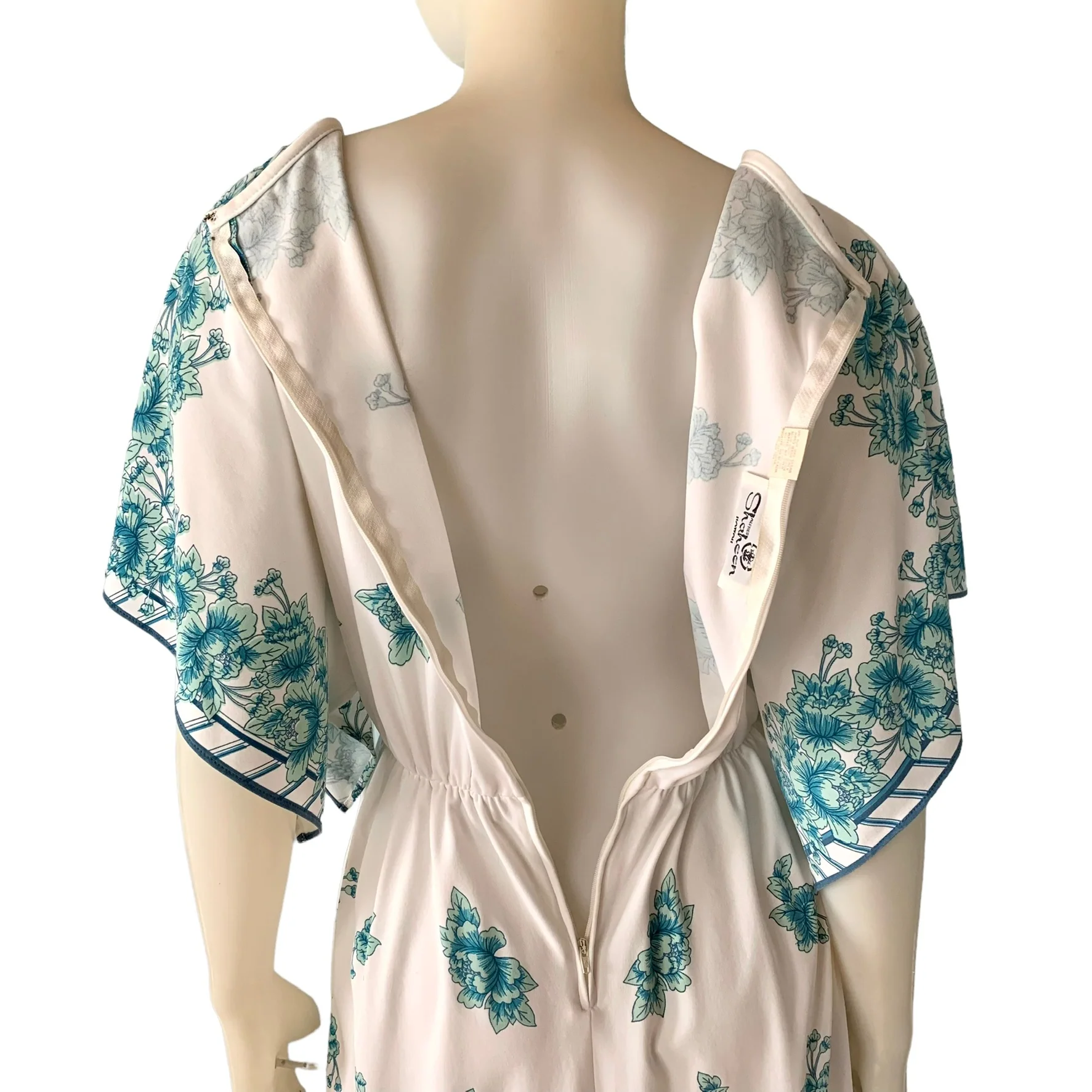 70s Lokelani Floral Or Rose Print Dolman Sleeve Dress By Alfred Shaheen - Image 4