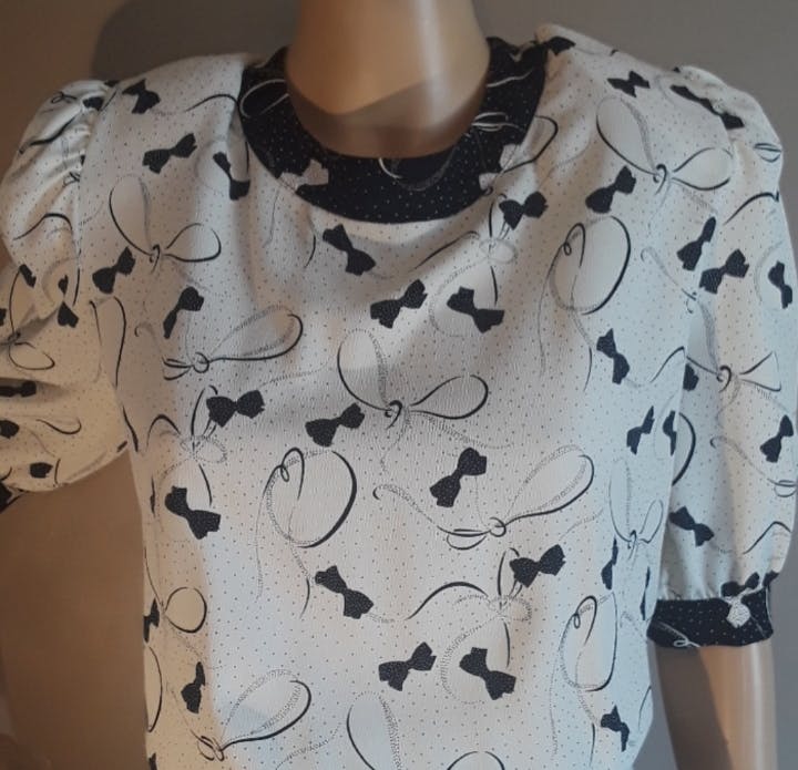 70's Ribbons and Bows Dress - Image 3