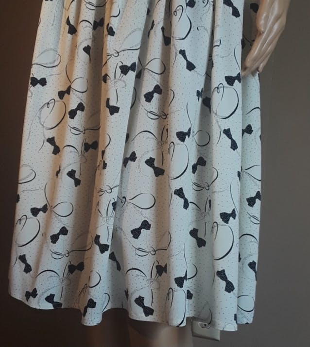 70's Ribbons and Bows Dress - Image 5