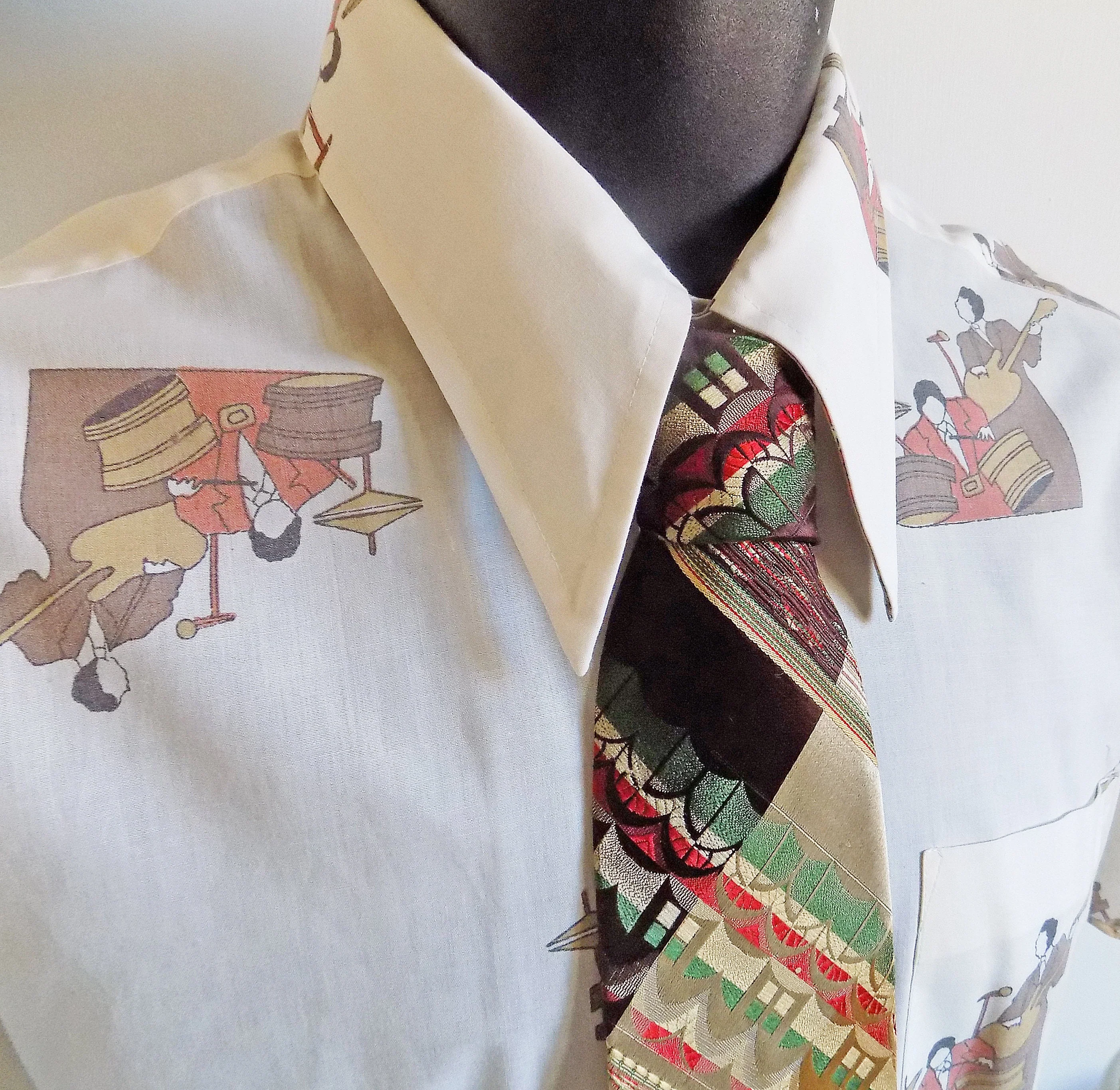 70s Man's Shirt with Drummer and Guitarist Beatles Band Musicians Print Pocket Short Sleeved 16" Collar Fruit of The Loom - Image 7