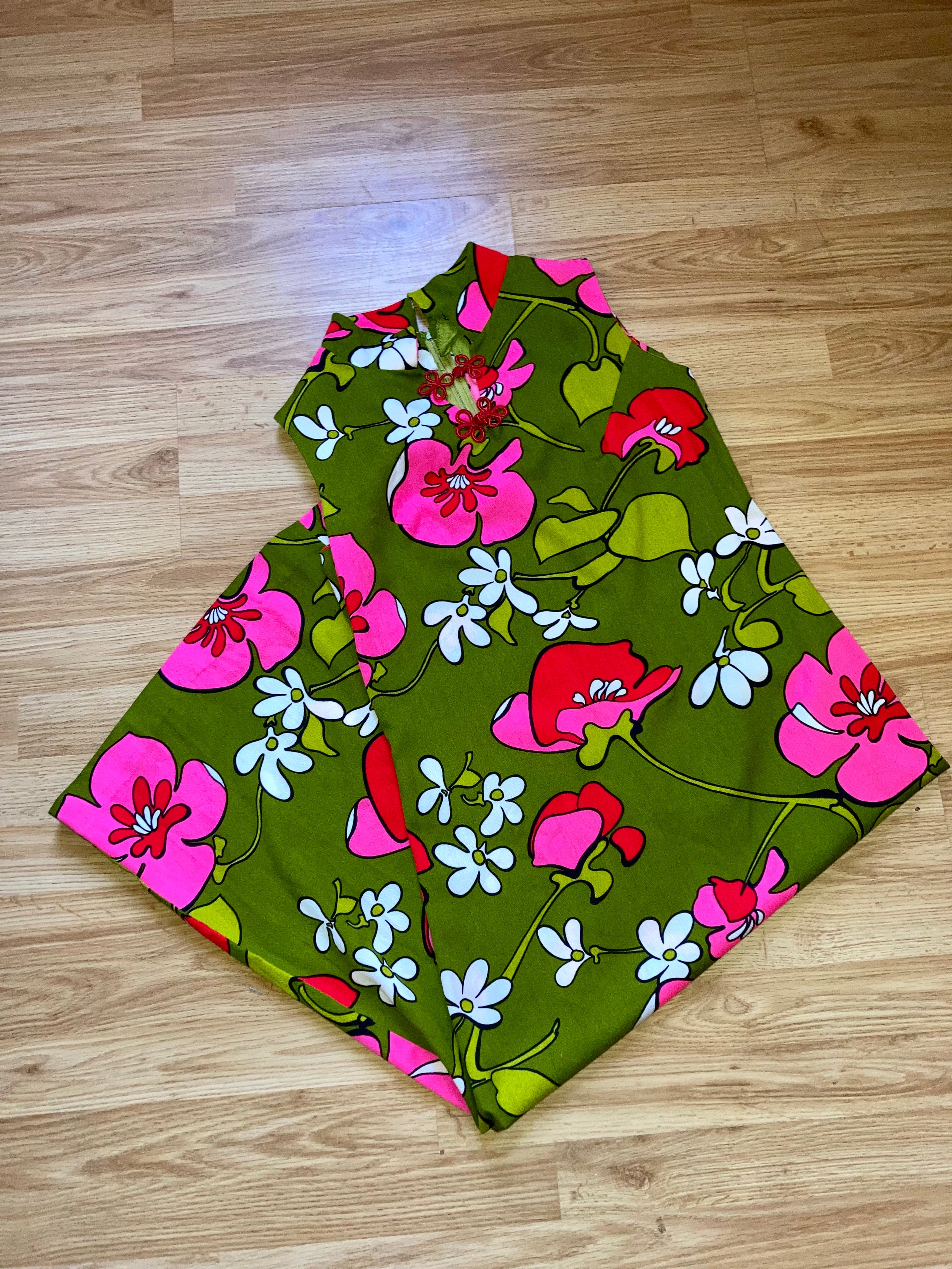 70s Maxi Dress Floral Pop Art Band-Collar - Image 12