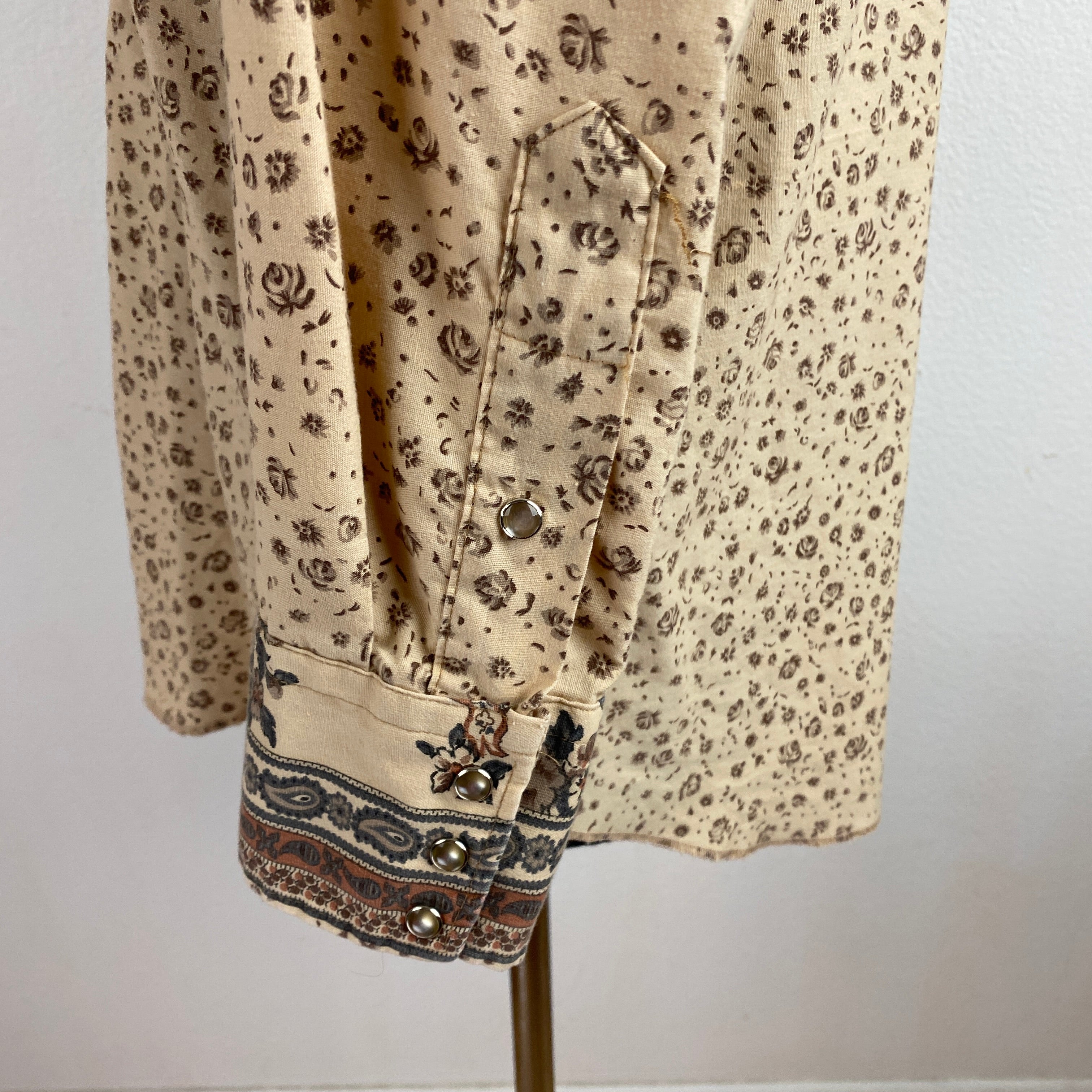 70s Men Tan Pearlized Snap Button Shirt Floral Western By Tem Tex - Image 7
