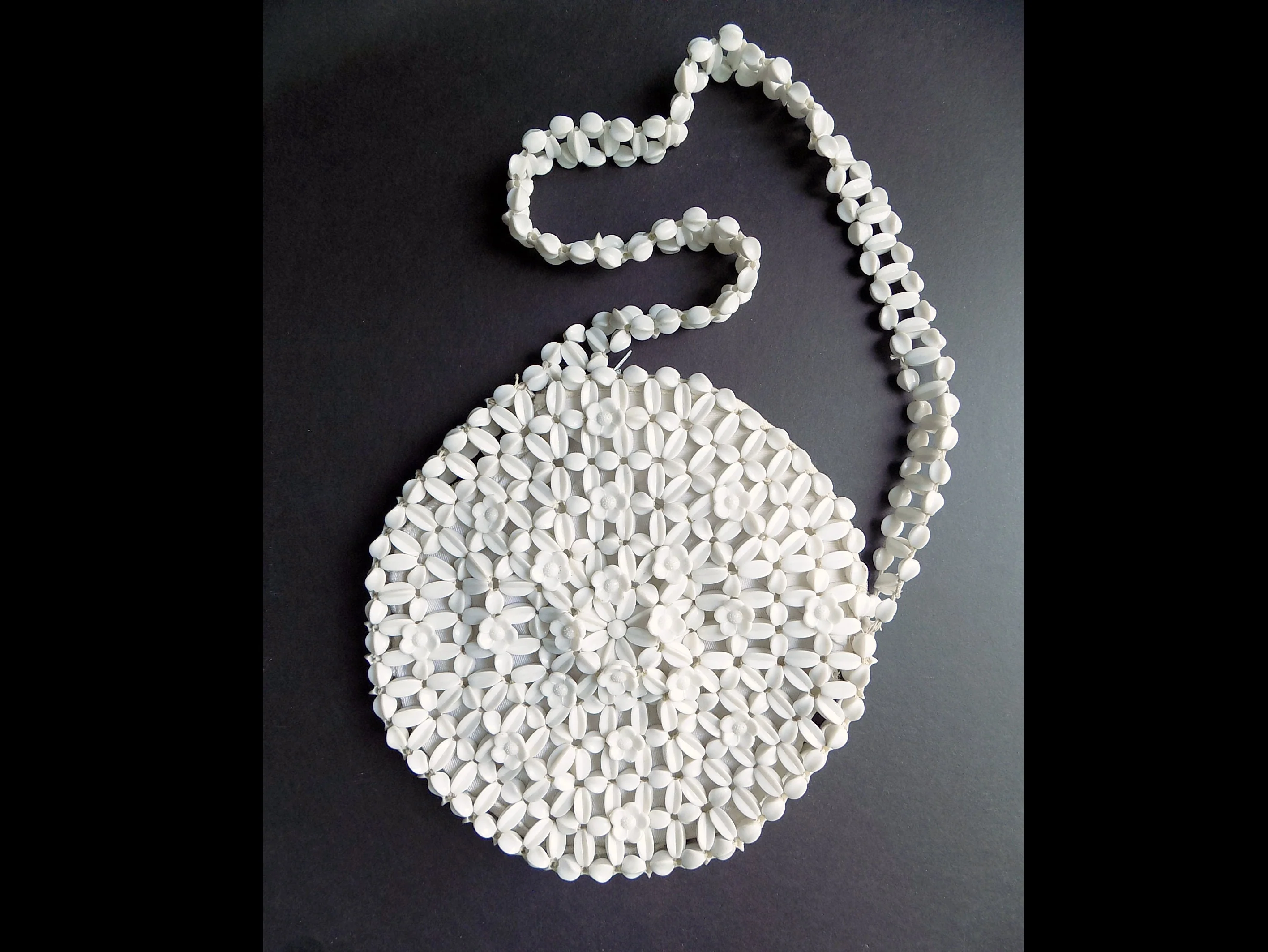 70s Mod Lady Ellen White Beaded Purse Shoulder Bag Hong Kong Clean Lined Flower Shaped Beads Metal Zipper Large Purse by Lady Ellen - Image 2