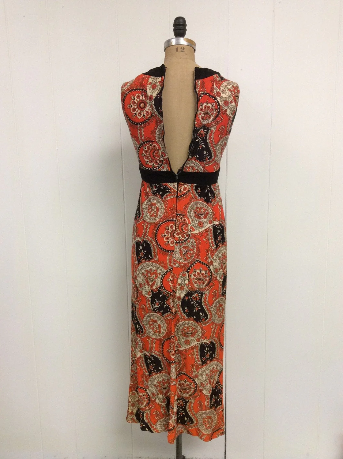 70's Mod Orange Paisley Maxi Dress - Image 2