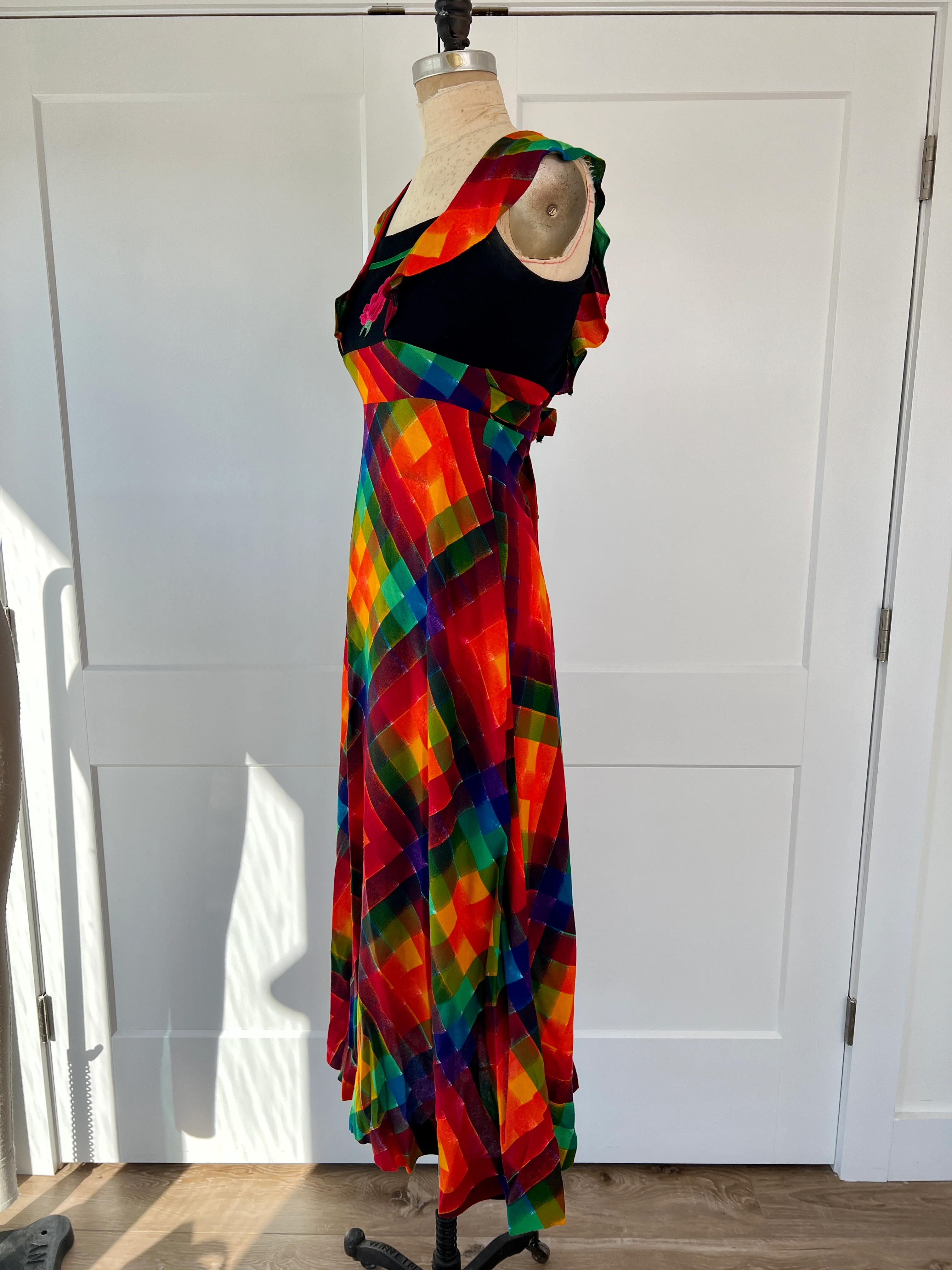 70s Mod Plaid Rose Appliqué Maxi Dress - Image 11