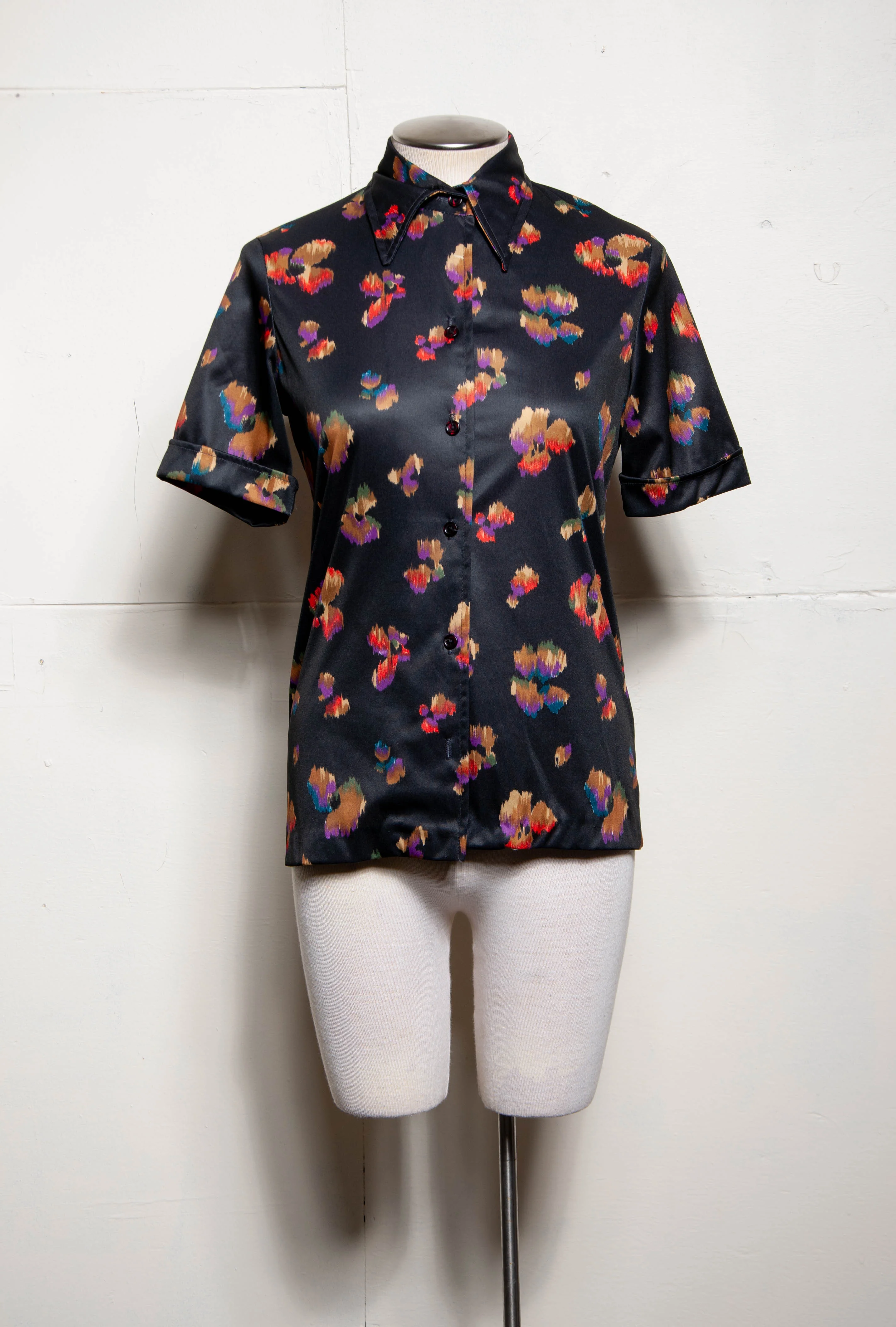 70s Multicolor Abstract Floral Printed Black Shortsleeve Shirt - Image 4
