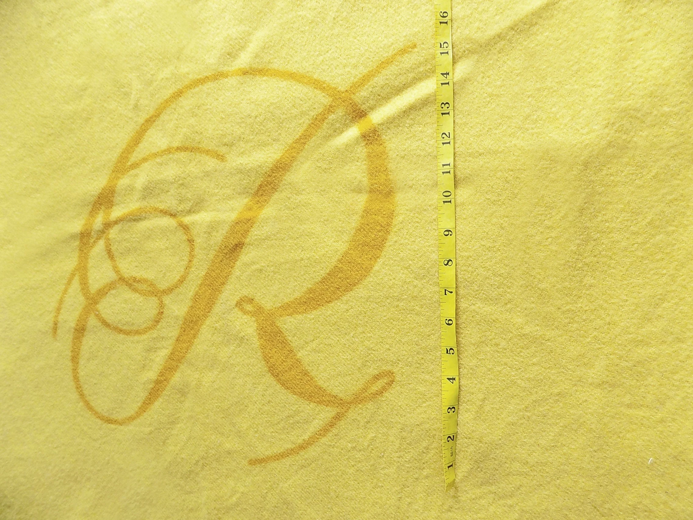 70s Or Newer Vintage Yellow Wool Blanket with R Letter Chatham - Image 2