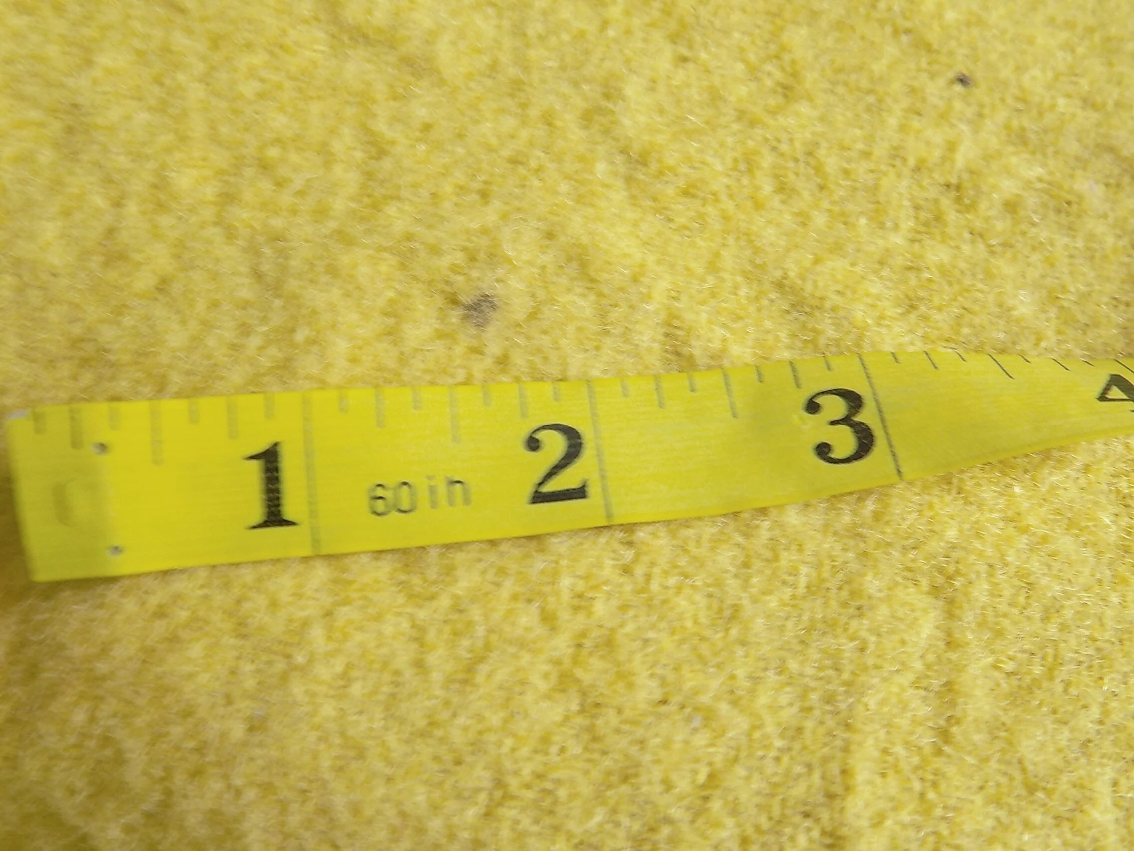 70s Or Newer Vintage Yellow Wool Blanket with R Letter Chatham - Image 4