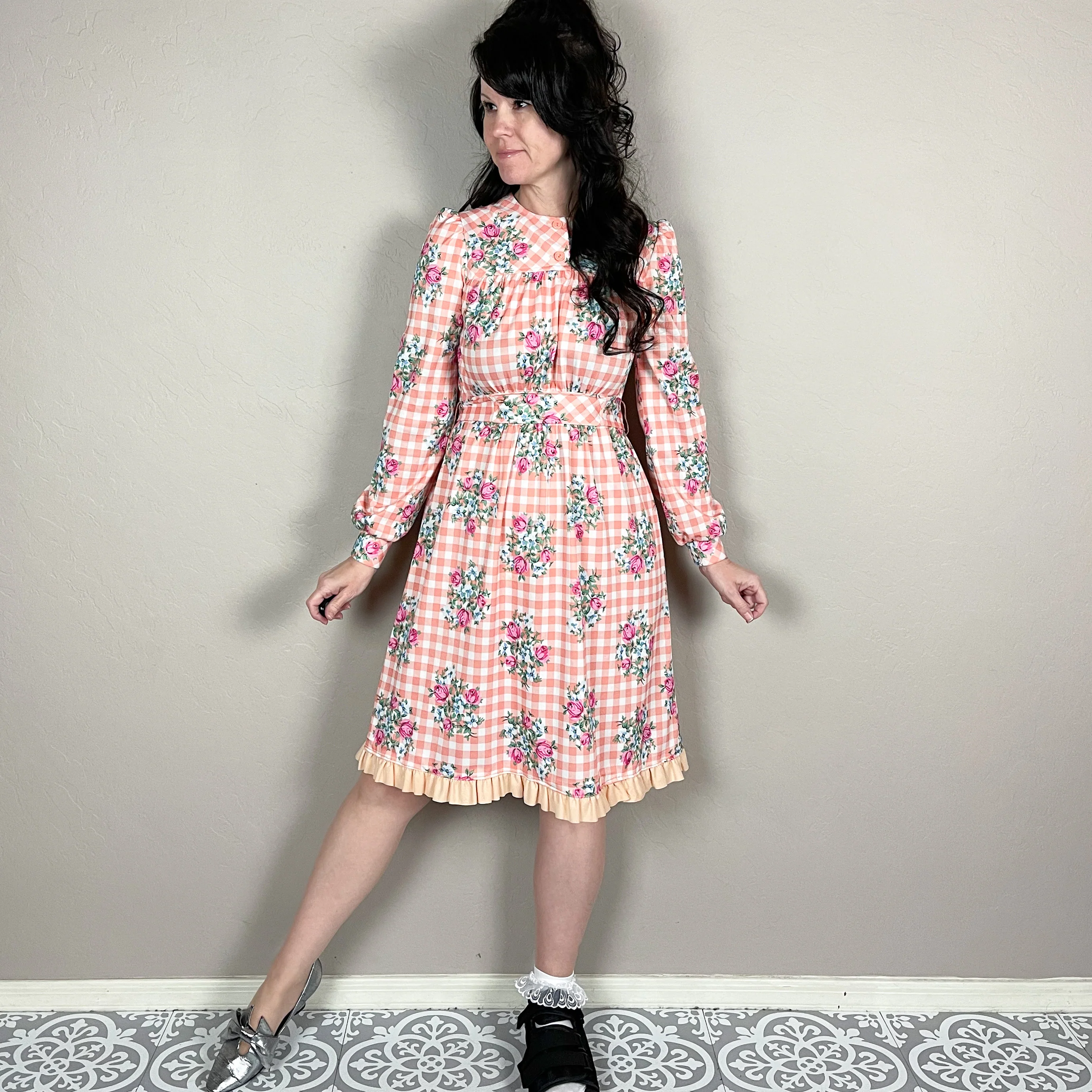 70s Peach Gingham And Floral Long Sleeve A-line Dress - Image 5