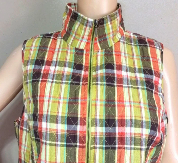 70s Plaid Pink Greenbrown Quilted Metal Zip Front Vest By Southern Lady - Image 3