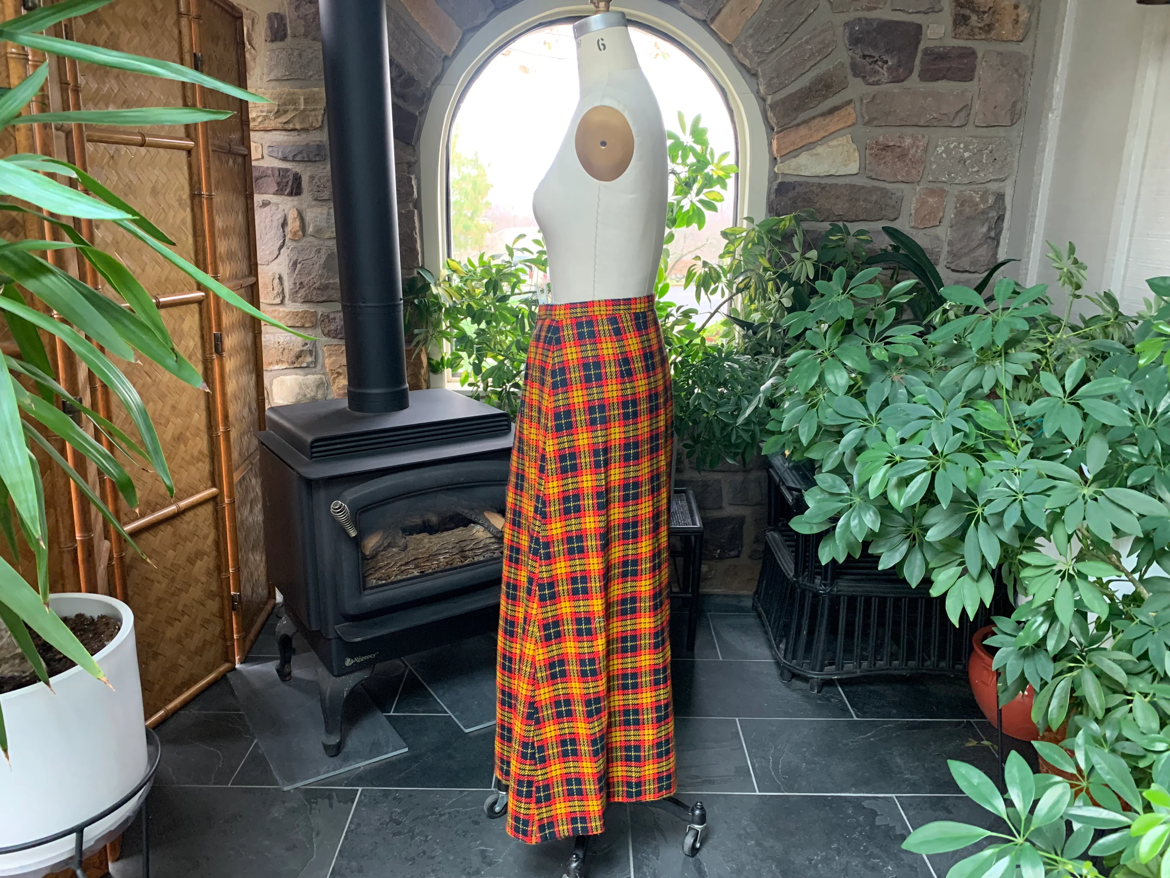70s Plus Size Acrylic Plaid Button Front Maxi Skirt - Image 5