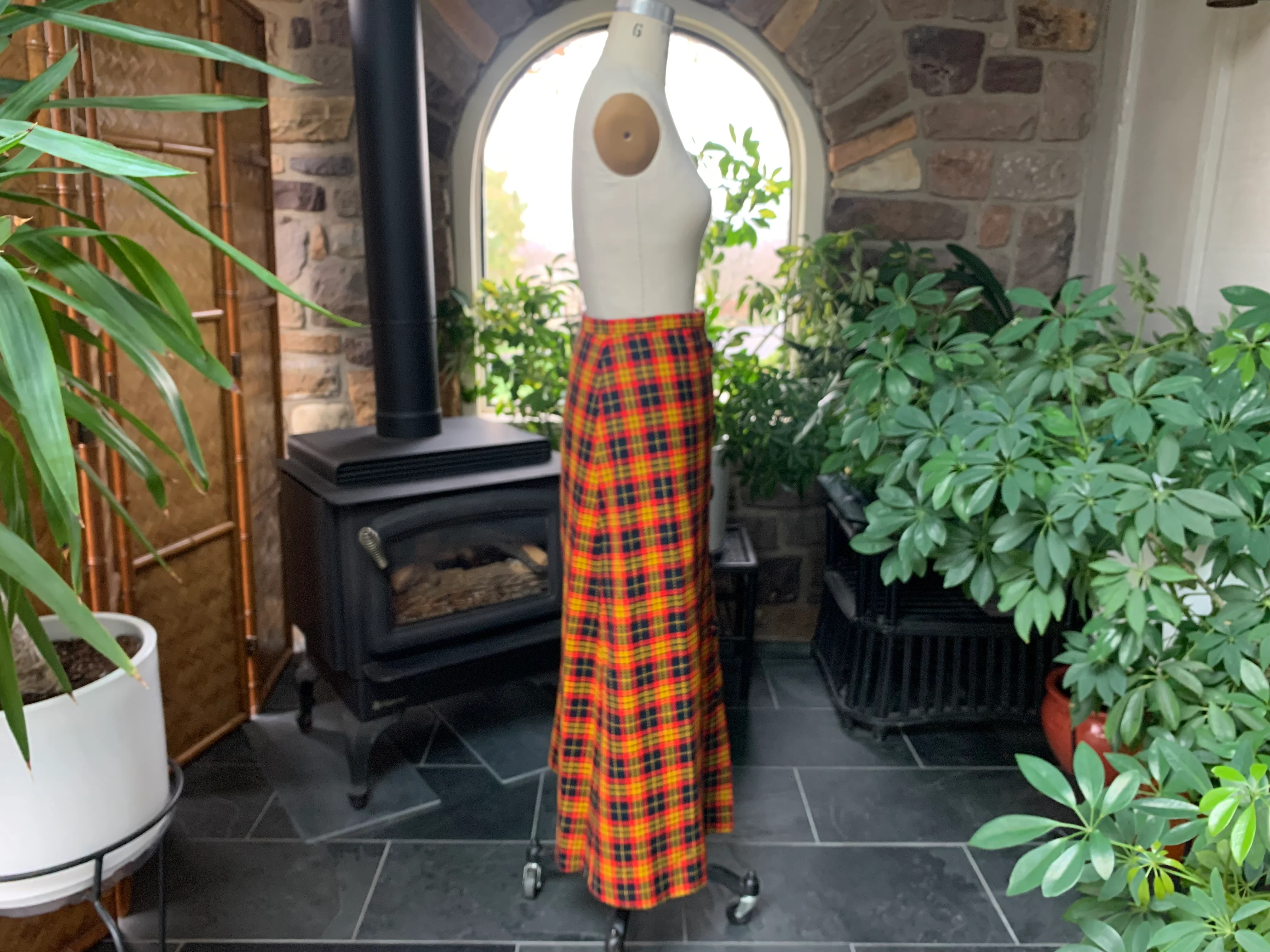 70s Plus Size Acrylic Plaid Button Front Maxi Skirt - Image 8