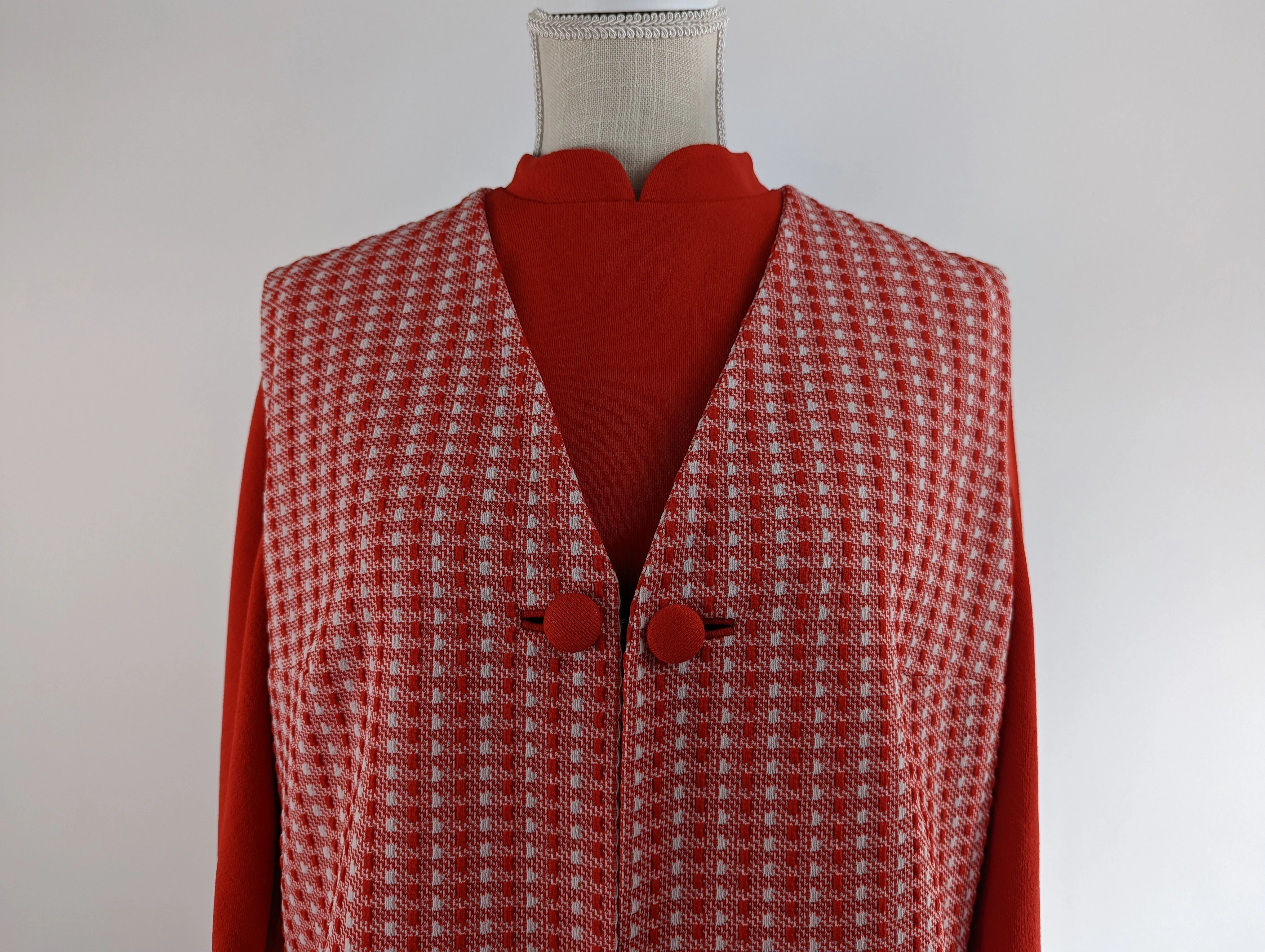 70s Red and White Mod Dress Suit with Vest | Polyester Belted Dress with Buttons - Image 15