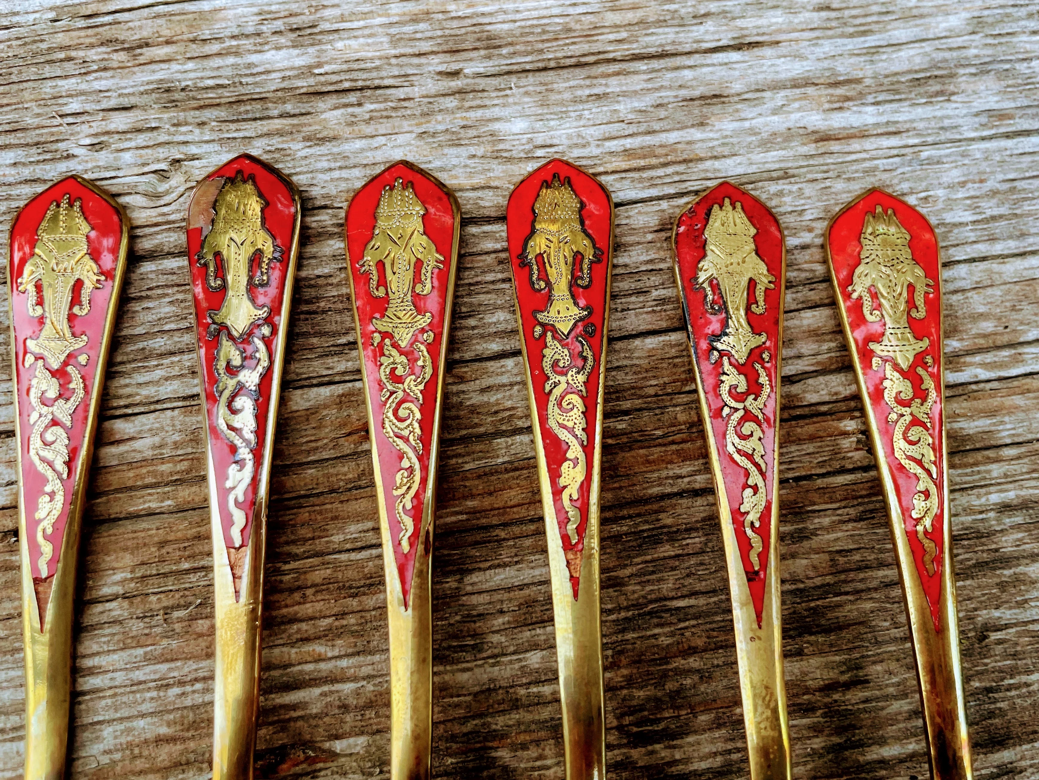 70s Red Enamel Brass Appetizer Cocktail Shrimp Forks By Siam - Image 4