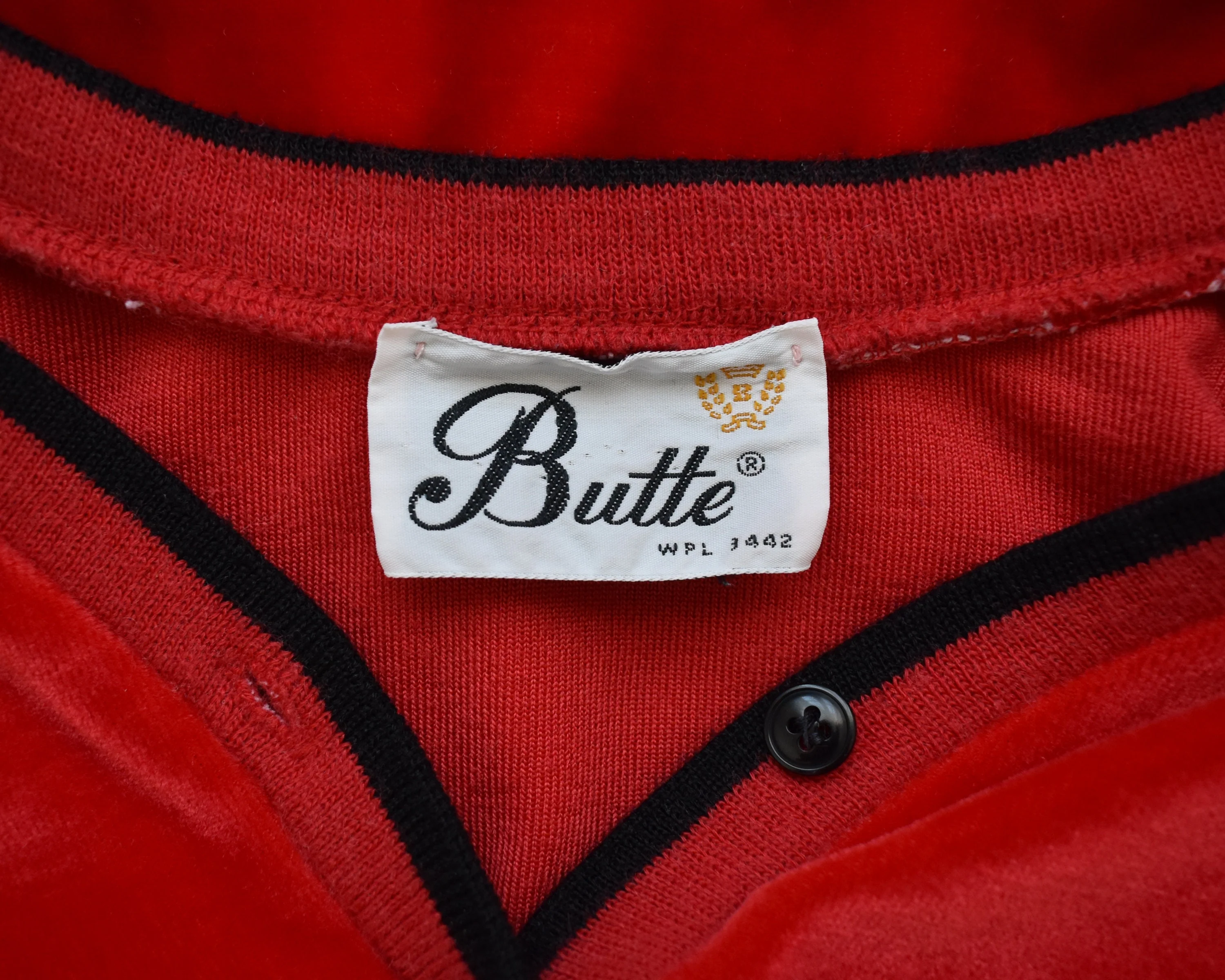 70s Red Velour Top Vintage 70s Velvet Sweater, Retro Slouchy V-Neck Sweatshirt, Medium - Image 7