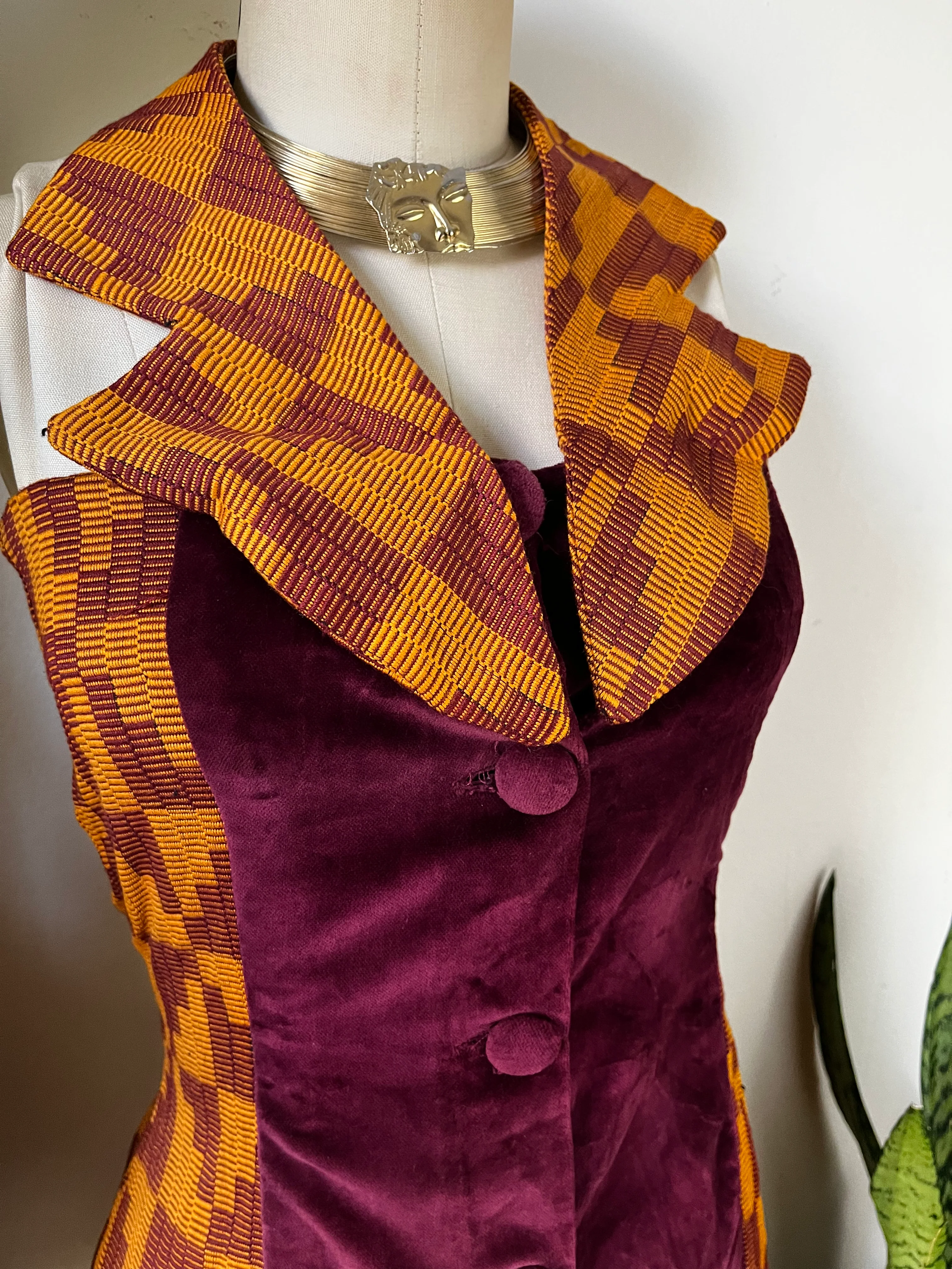 70s Retro Funky 70s Velvet Graphic Halter Dress - Image 10