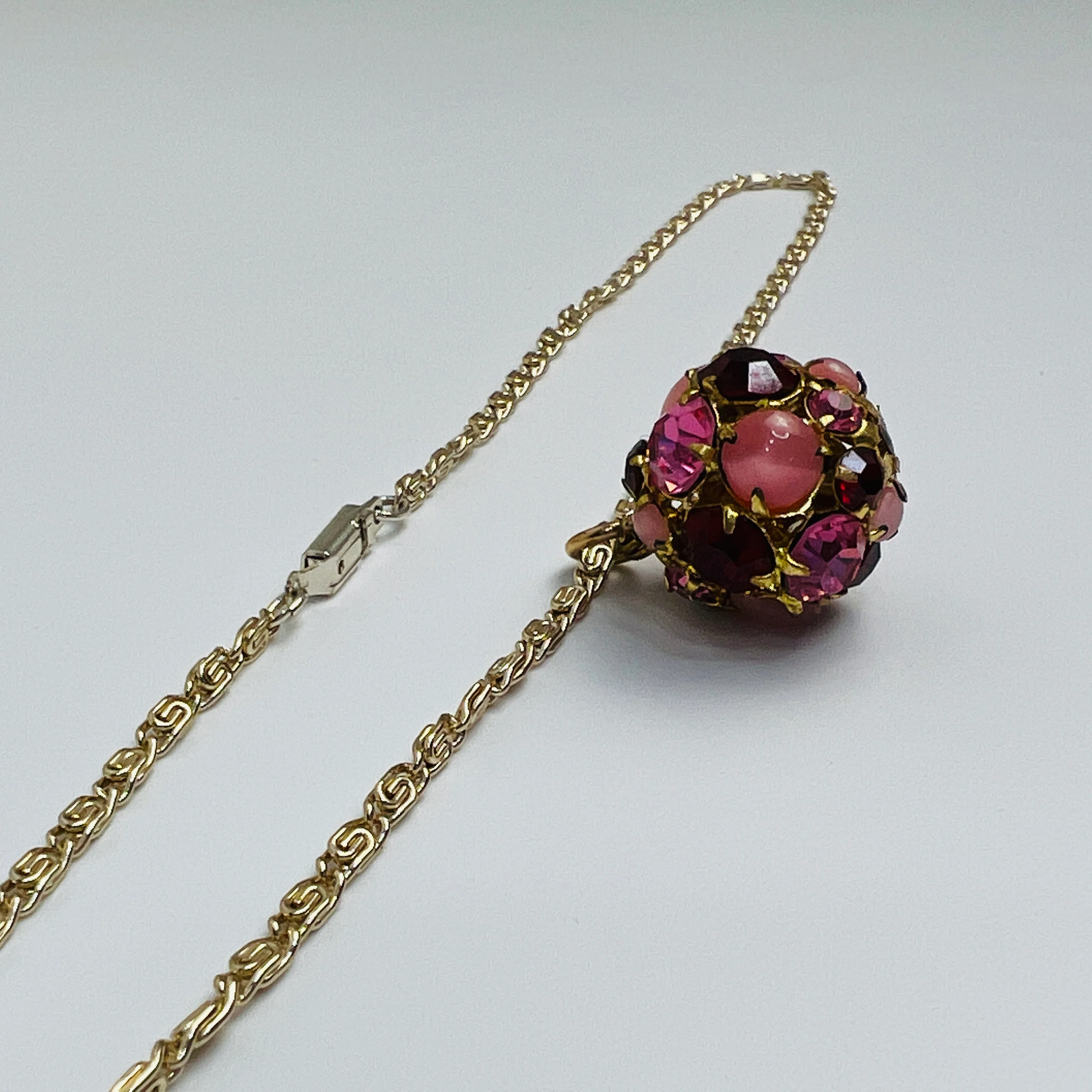 70s Rhinestone Crystal Pendant Necklace Diso Ball 16in - Image 7