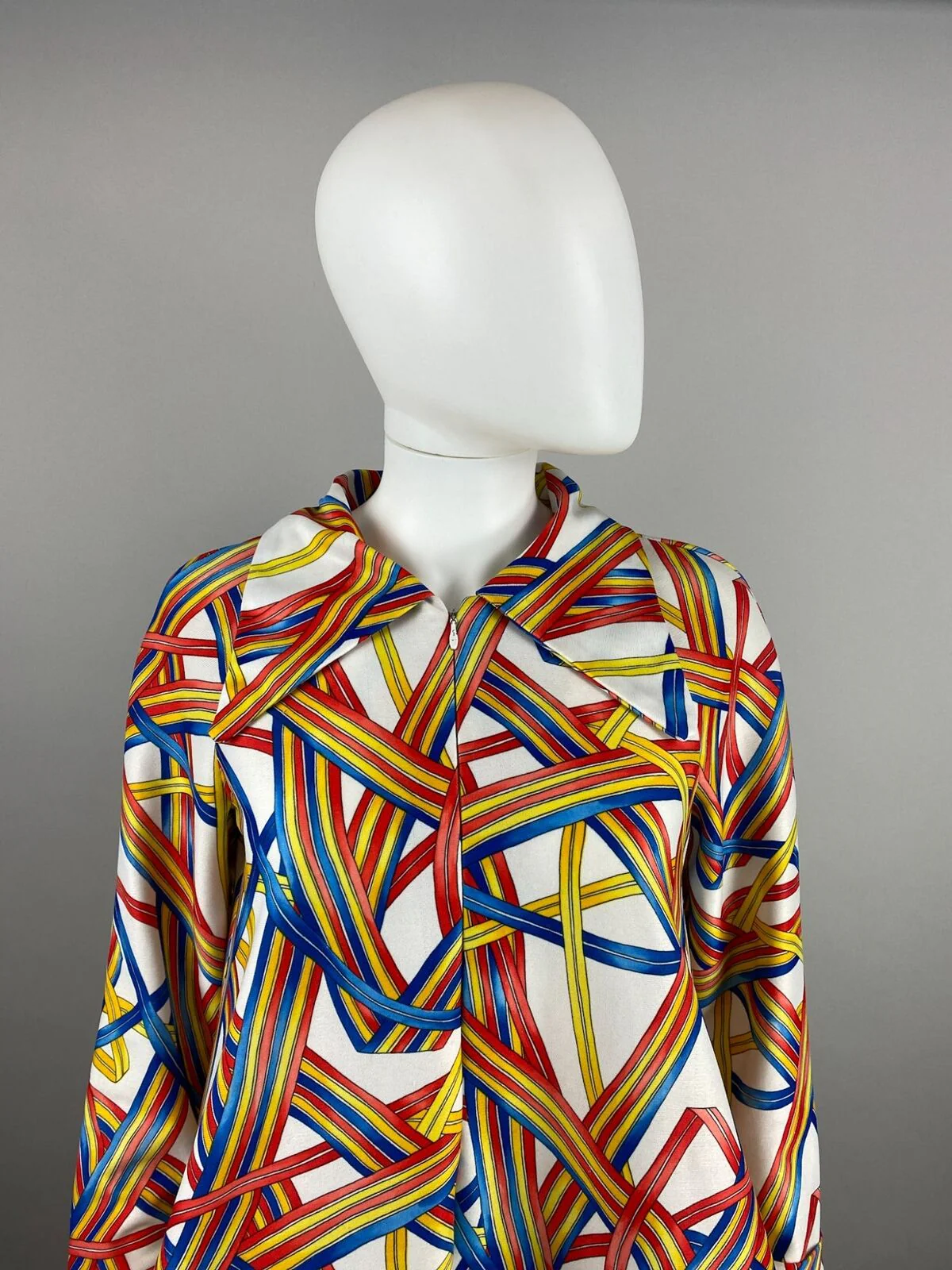 70s Ribbon Print House Dress Muumuu Dagger Collar - Image 5