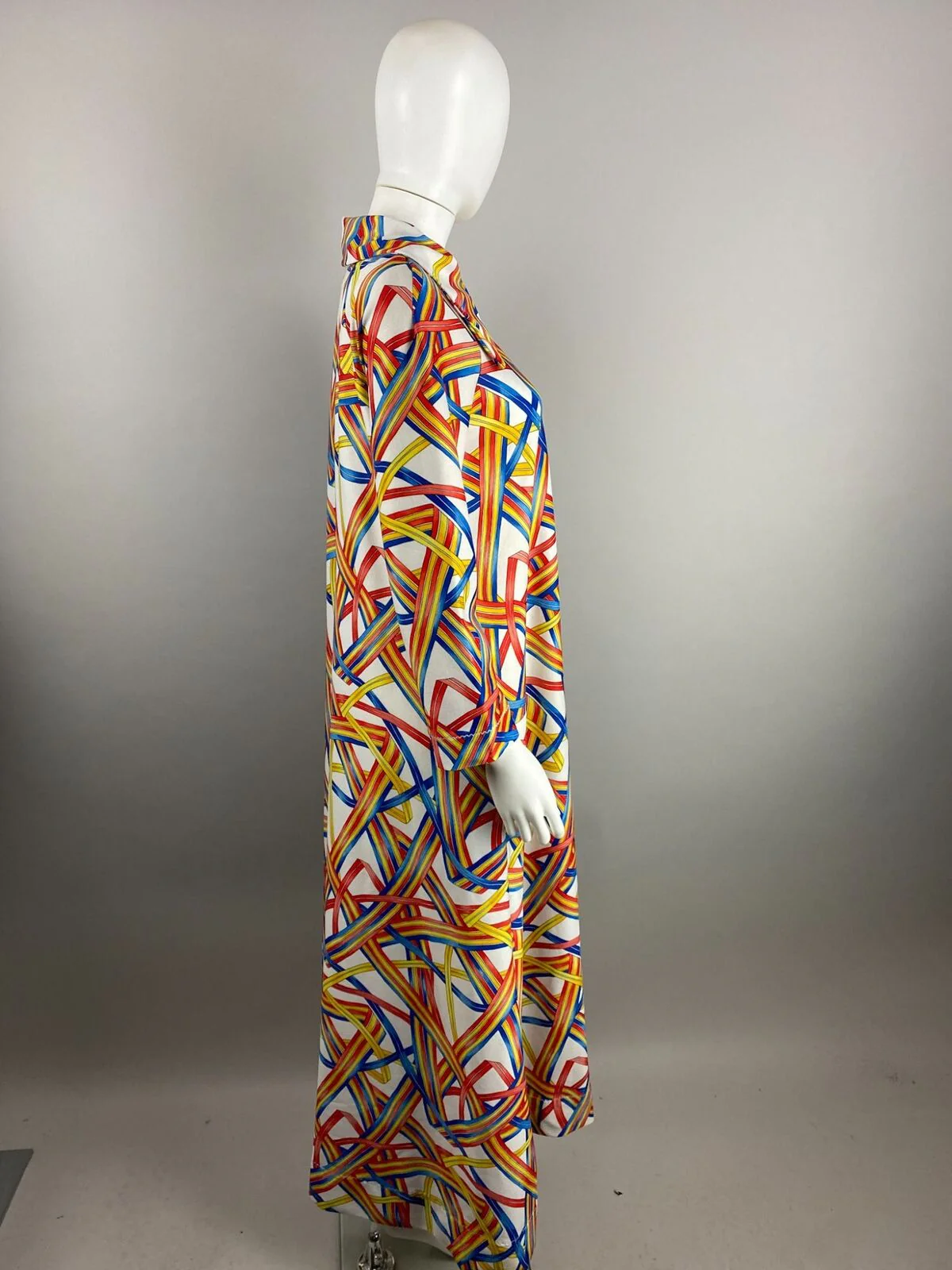 70s Ribbon Print House Dress Muumuu Dagger Collar - Image 6