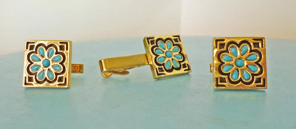 70s Signed Western Themed Cufflinks Set Gold Tone French Cuffs - Image 2