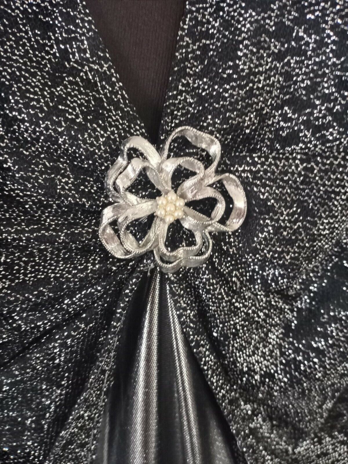 70s Silver Lame Dress Metallic Draped Back Brooch - Image 7