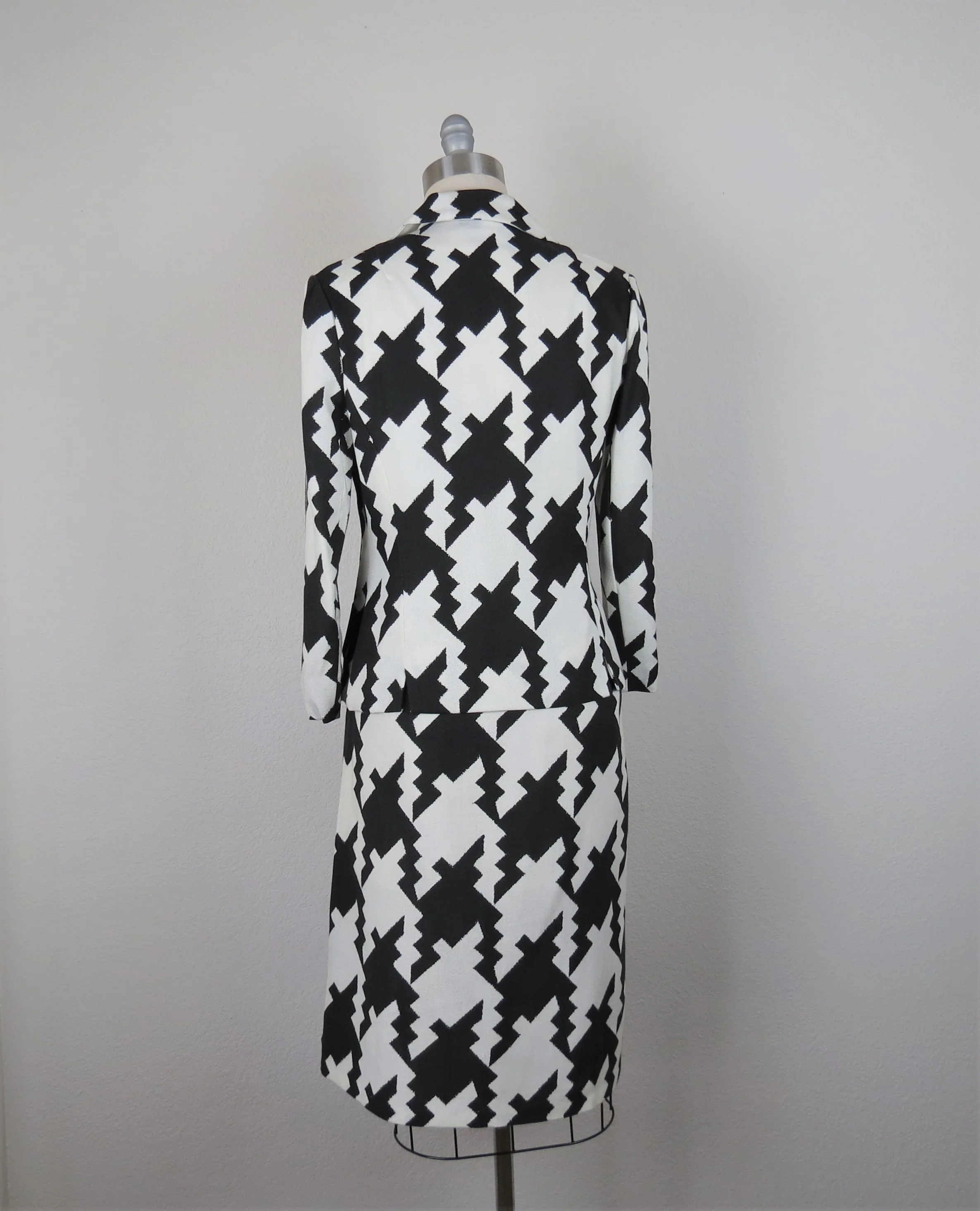 70s Skirt Suit Houndstooth Hounds Check Mod By I. Magnin - Image 7