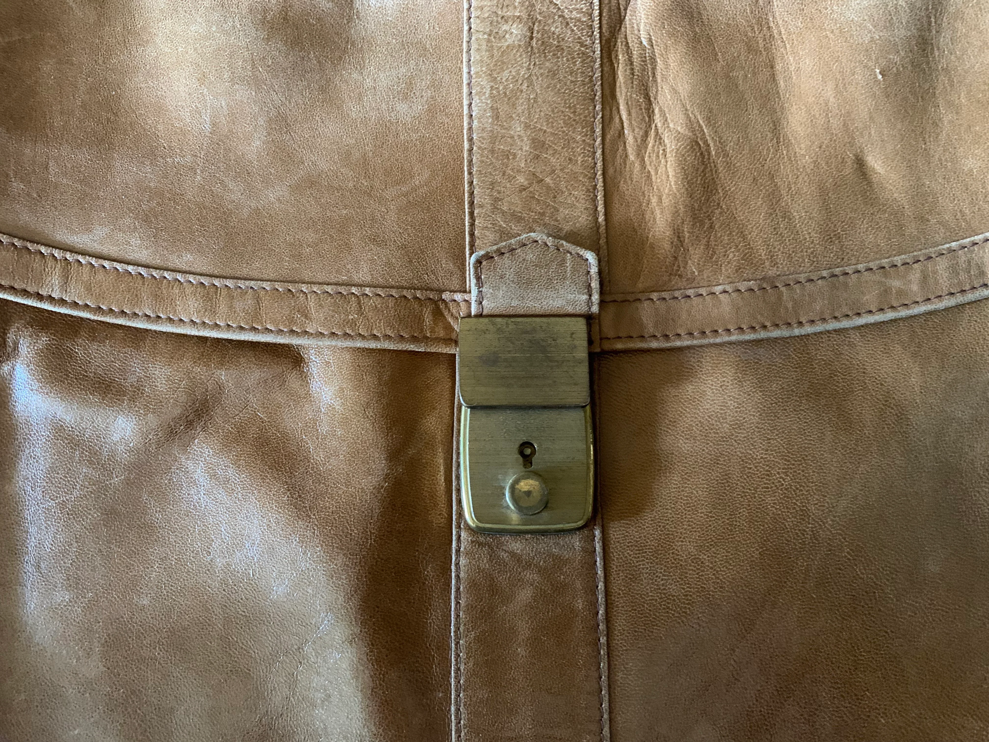 70s Tan Leather Crossbody Bag by Rd Gomez - Image 5