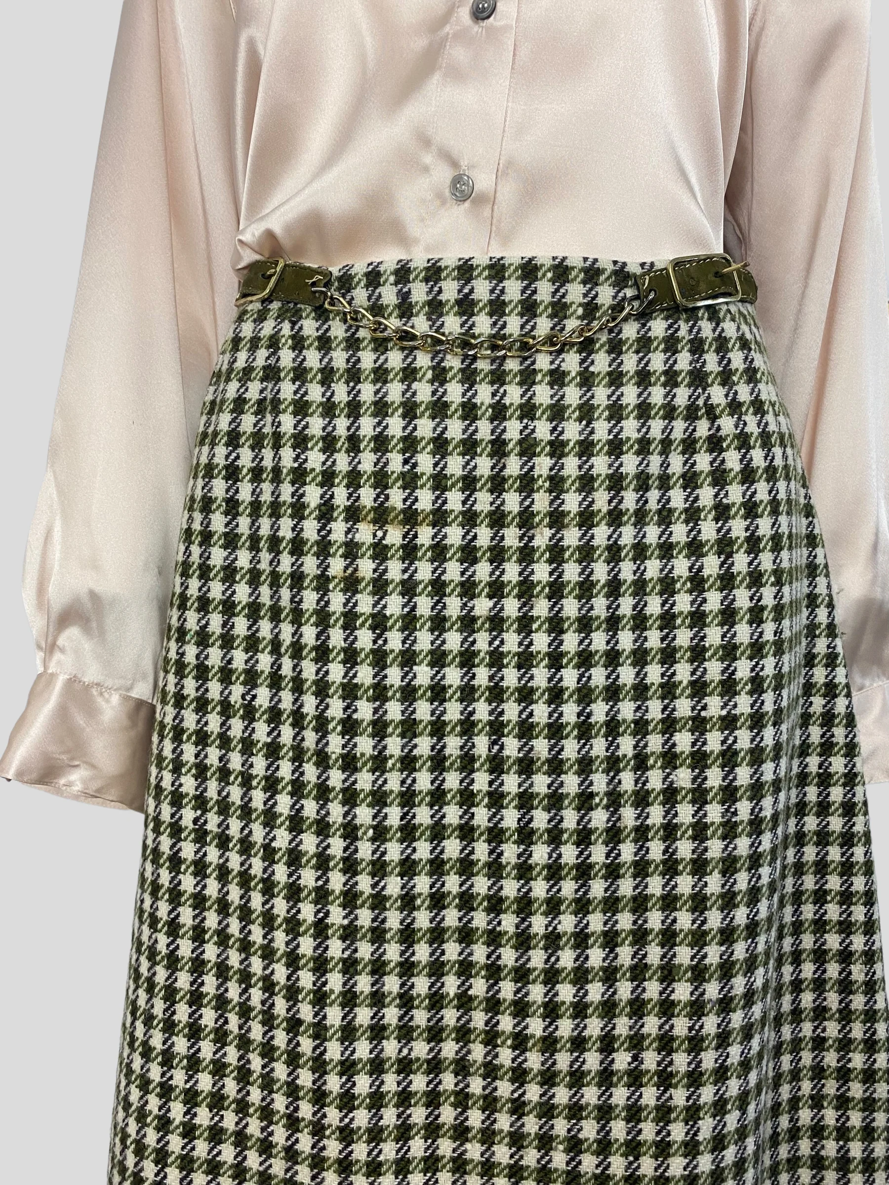 70s Two Piece Houndstooth Skirt And Button Up Vest By Country Set - Image 7