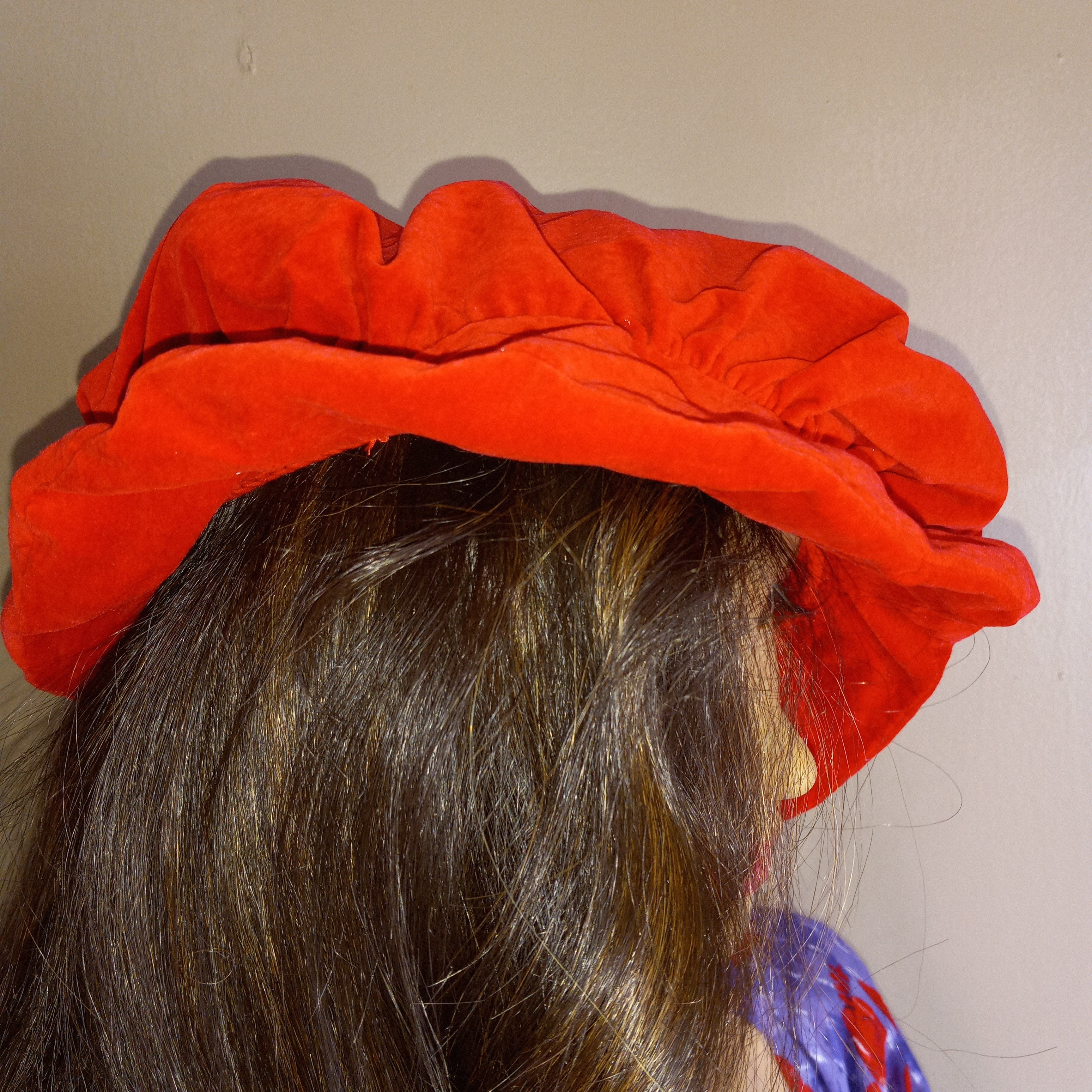 70's Velvet red fashionable hat - Image 5