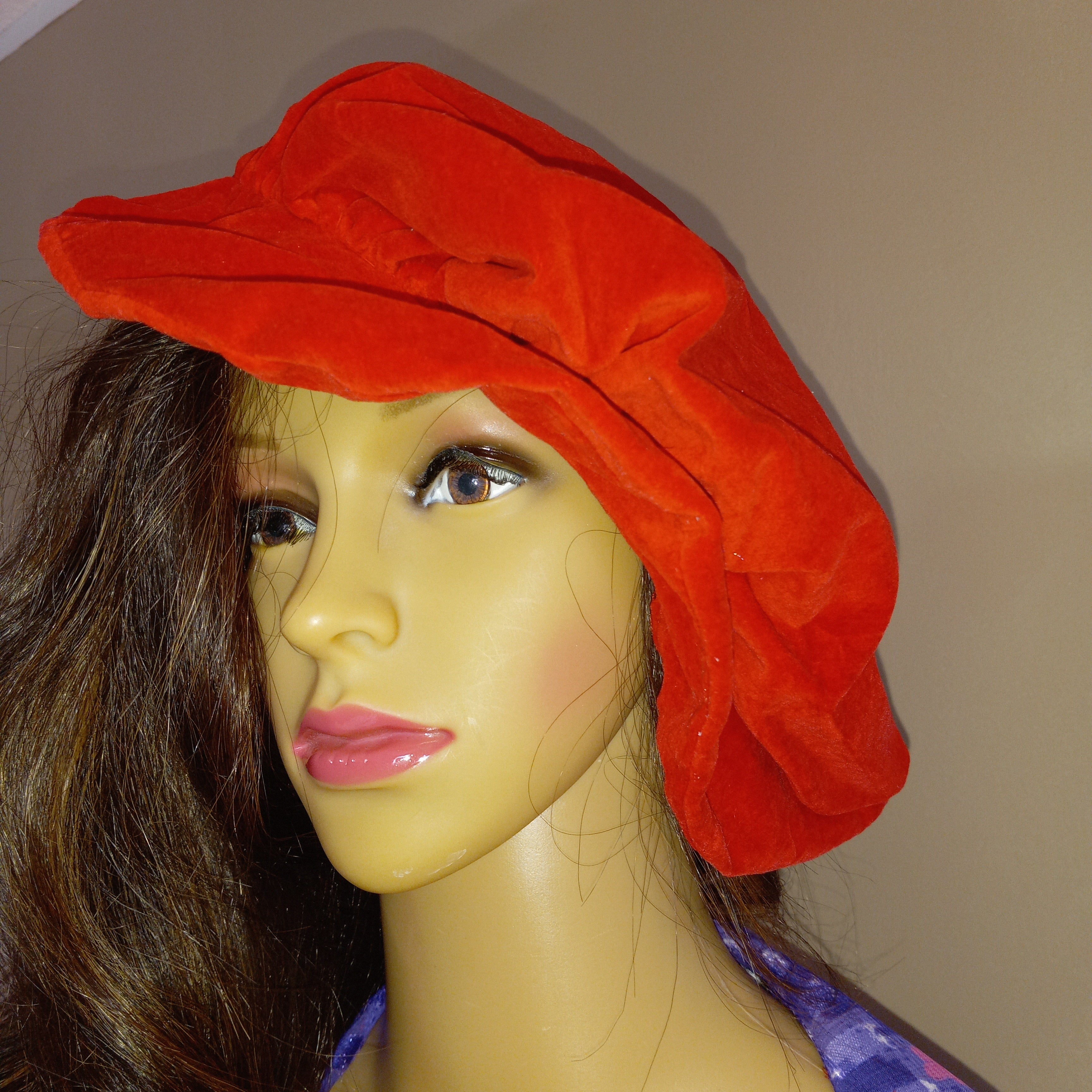 70's Velvet red fashionable hat - Image 6