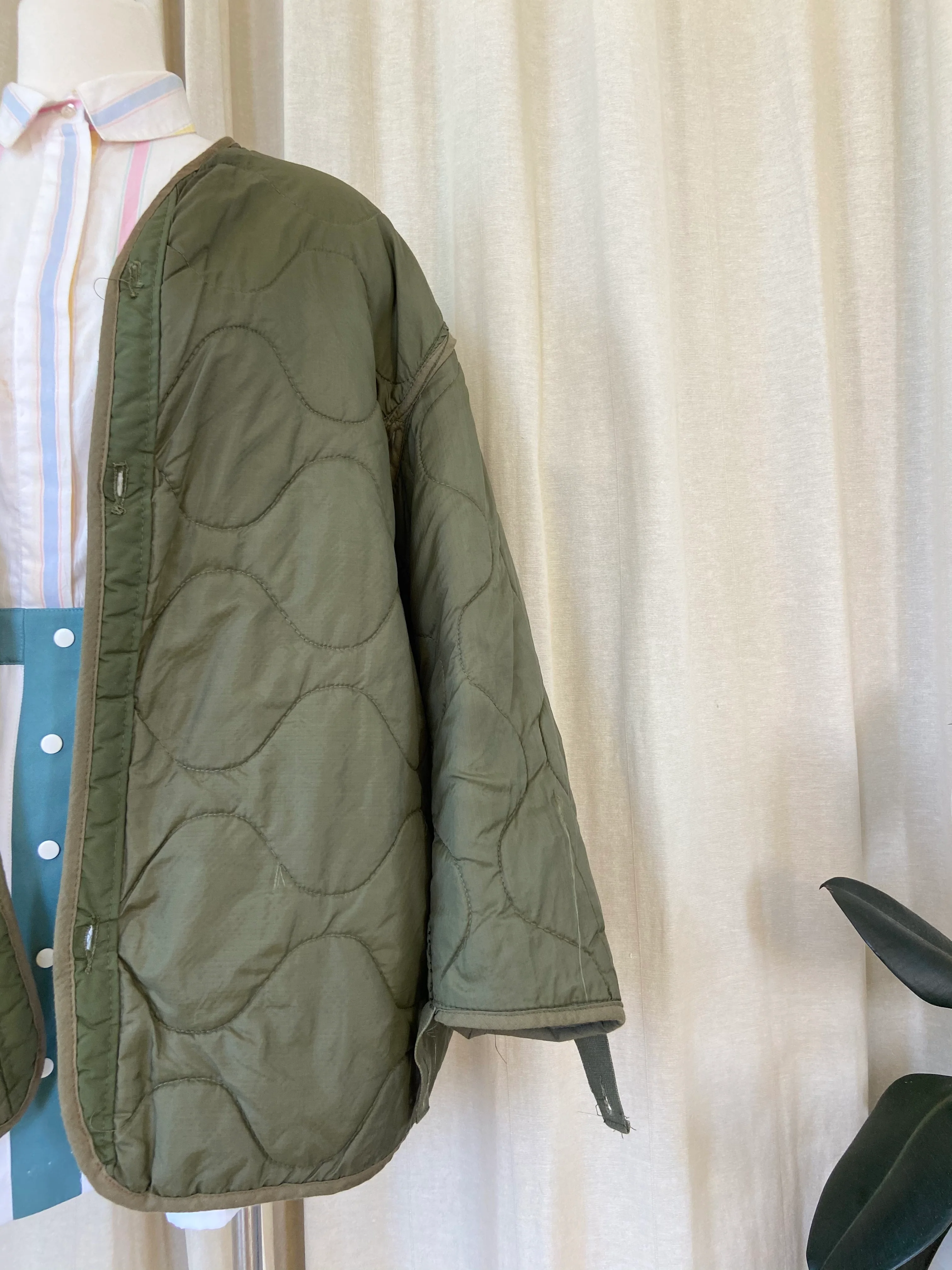 70s Vintage Olive Green Quilted Liner Jacket Oversized - Image 4