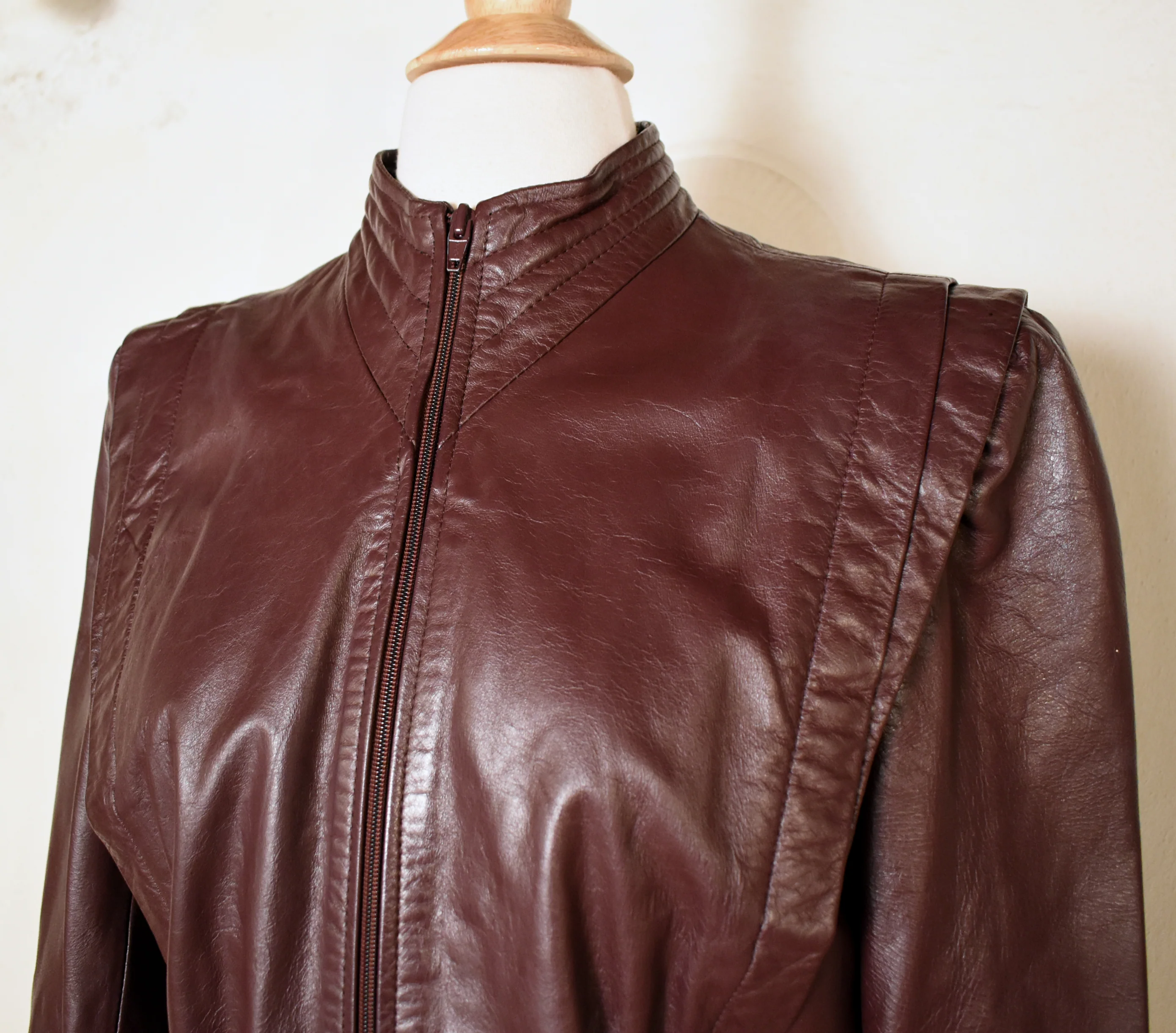 70s Vintage Rust Brown Thriller Cropped Leather Jacket By Berman's - Image 3