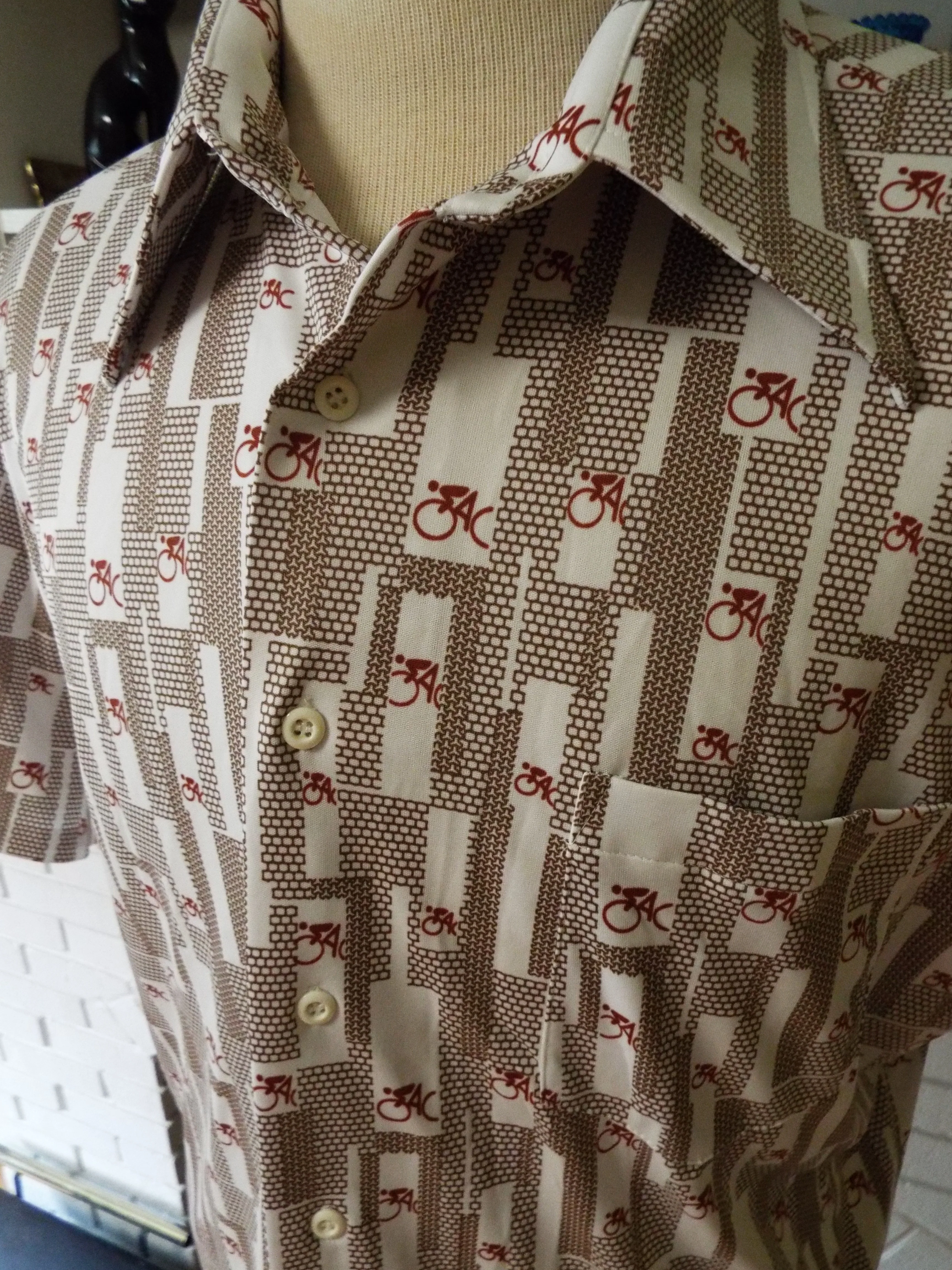70s Vintage Ss Button Down Shirt By Van Heusen By Van Heusen - Image 3